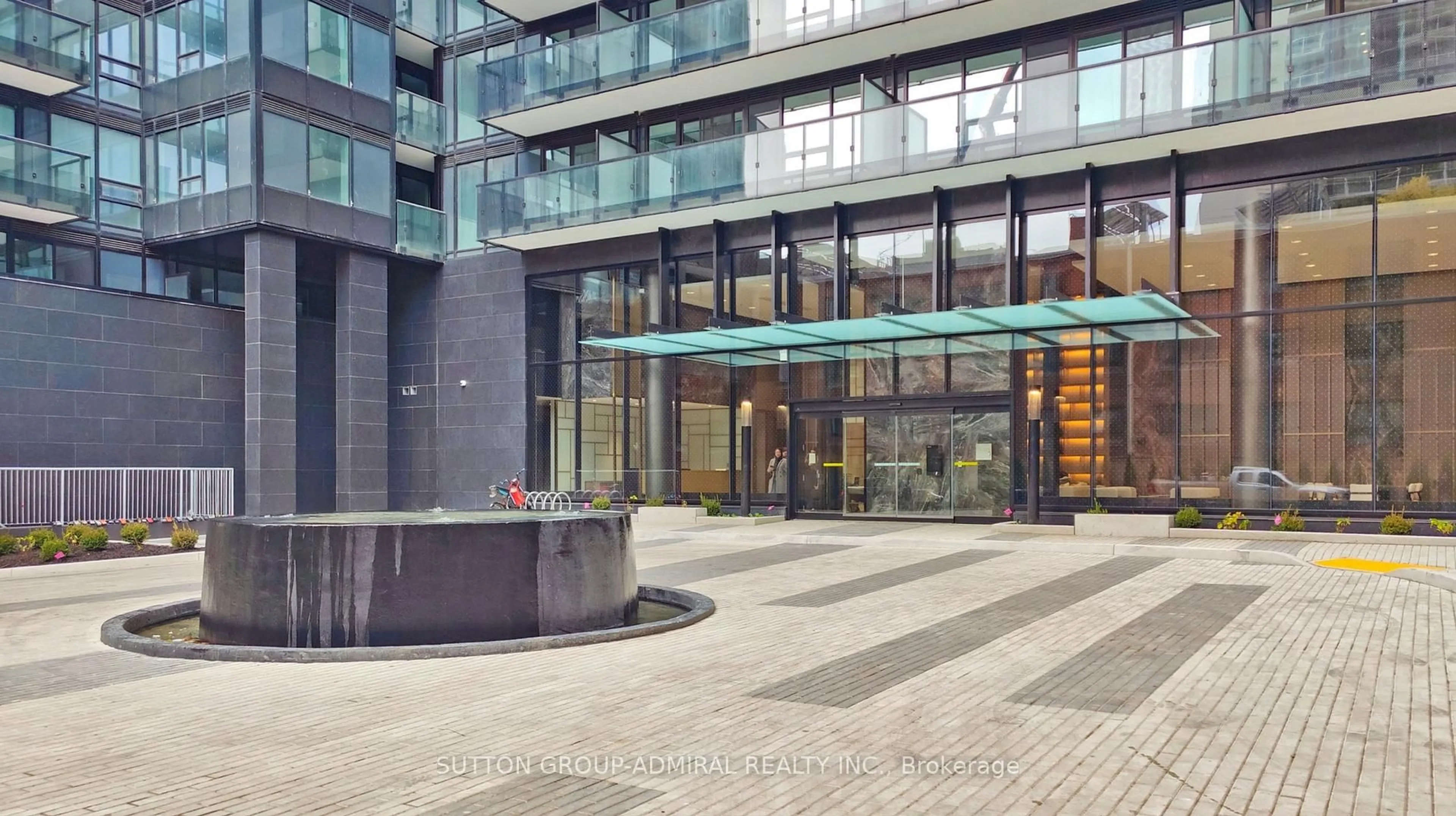 Indoor foyer for 127 Broadway Ave #2902, Toronto Ontario M4P 1V7