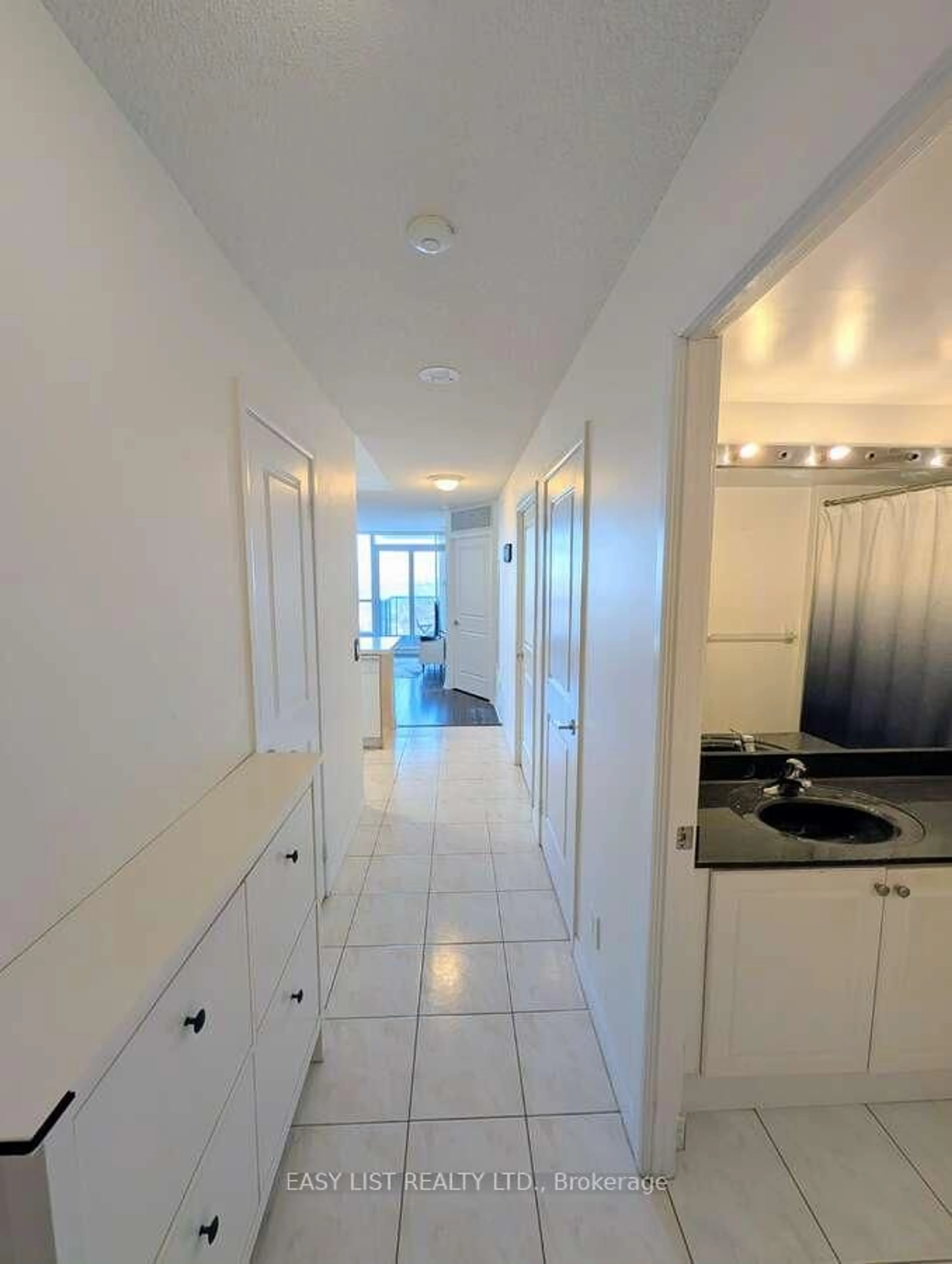 Unknown for 4968 Yonge St #3206, Toronto Ontario M2N 7G9