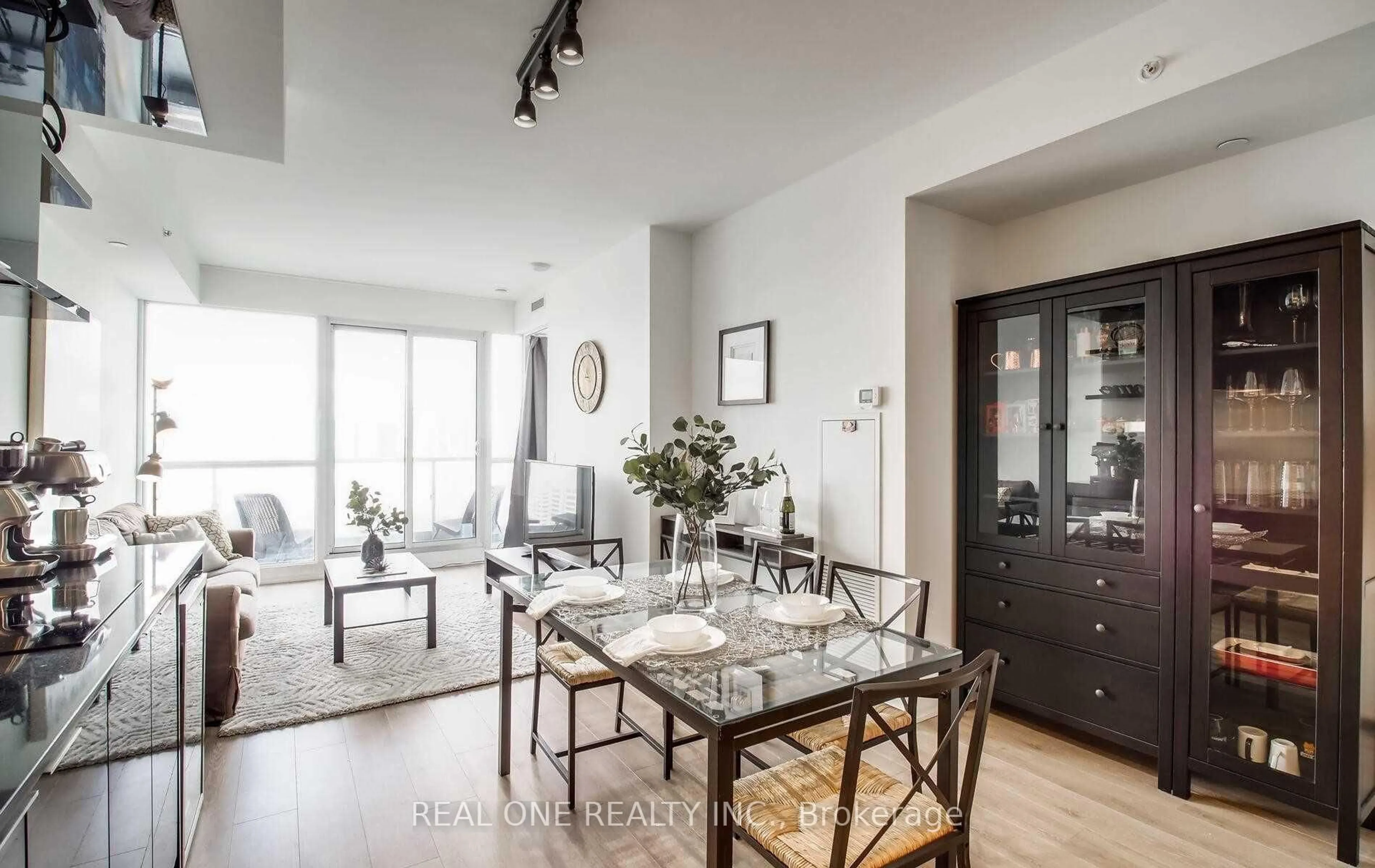 Dining room, unknown for 70 Temperance St #4317, Toronto Ontario M5H 4E8