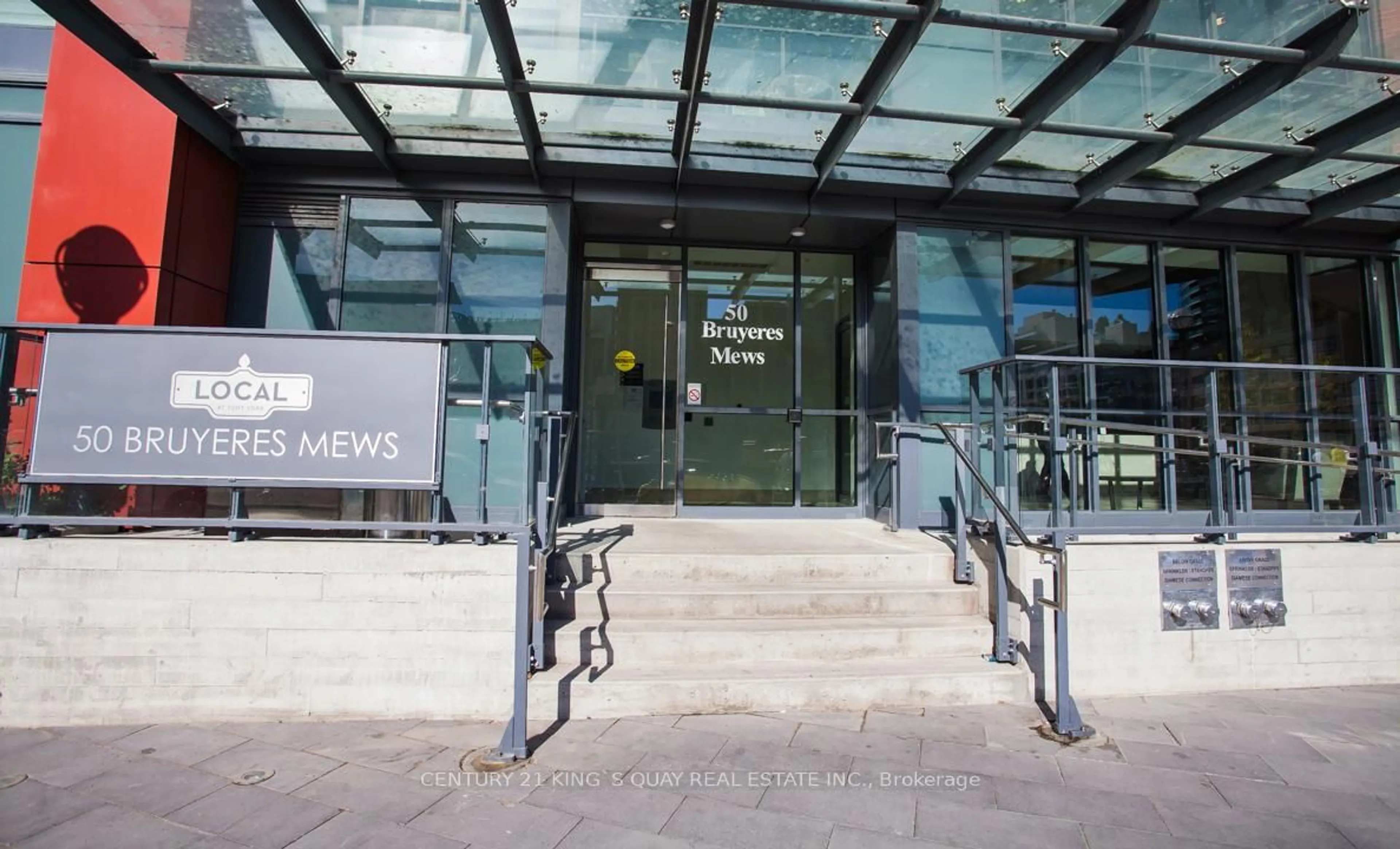 Indoor foyer for 50 Bruyeres Mews #310, Toronto Ontario M5V 0H8