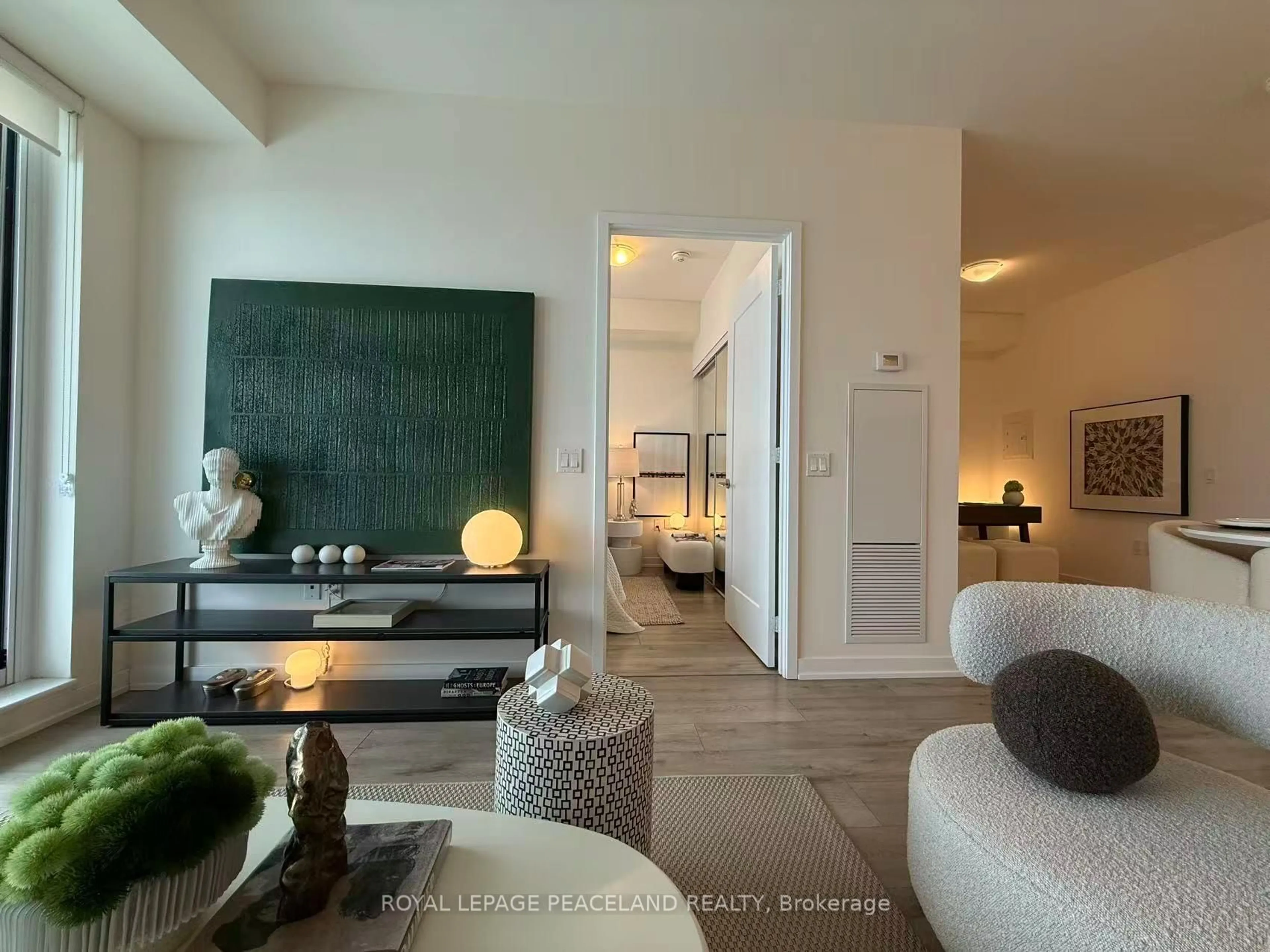 Indoor entryway for 28 Freeland St #1710, Toronto Ontario M5E 0E3