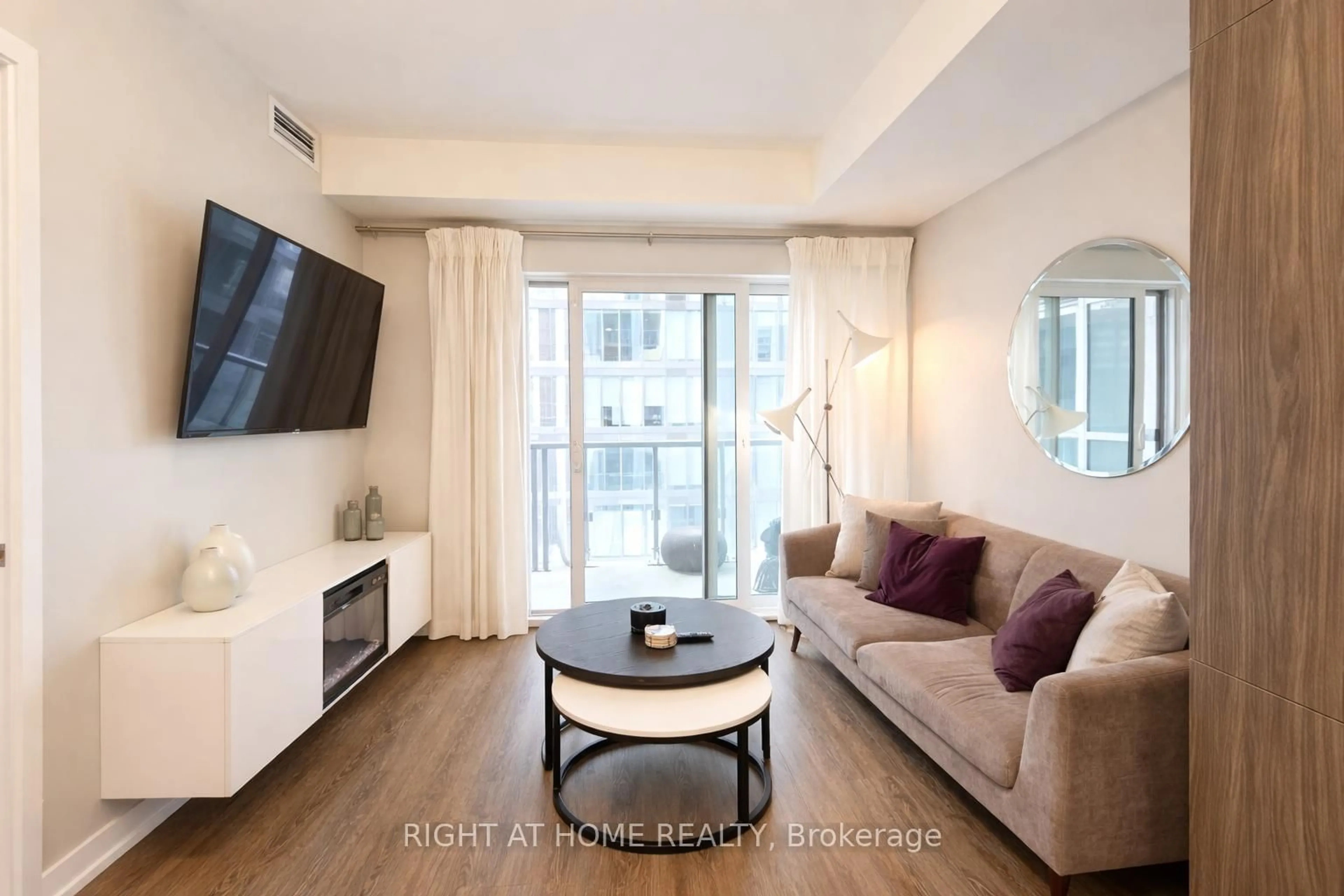 Living room with furniture, unknown for 1 Yorkville Ave #1412, Toronto Ontario M4W 0B1