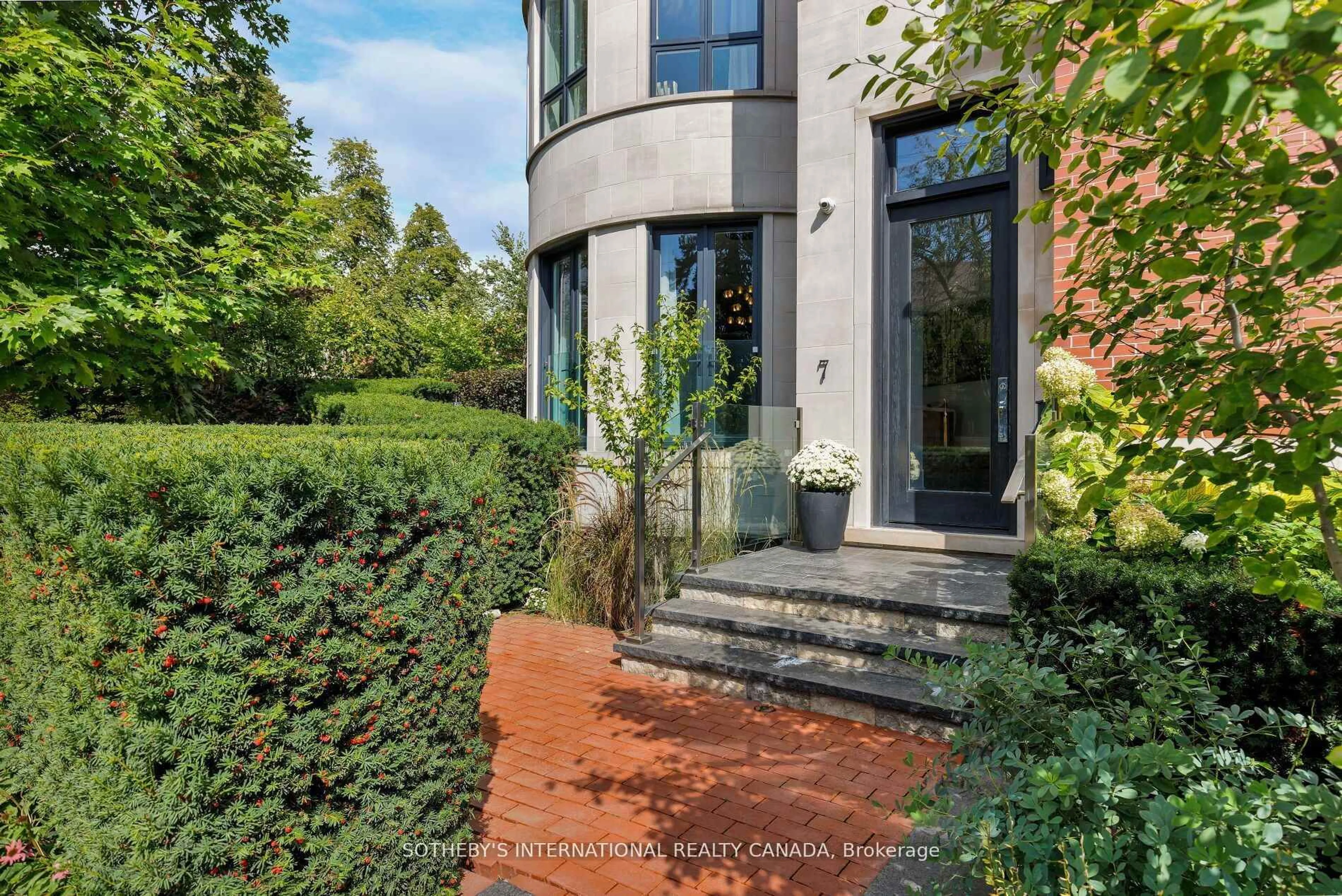 Unknown for 7 Thurloe Ave, Toronto Ontario M4S 0B4