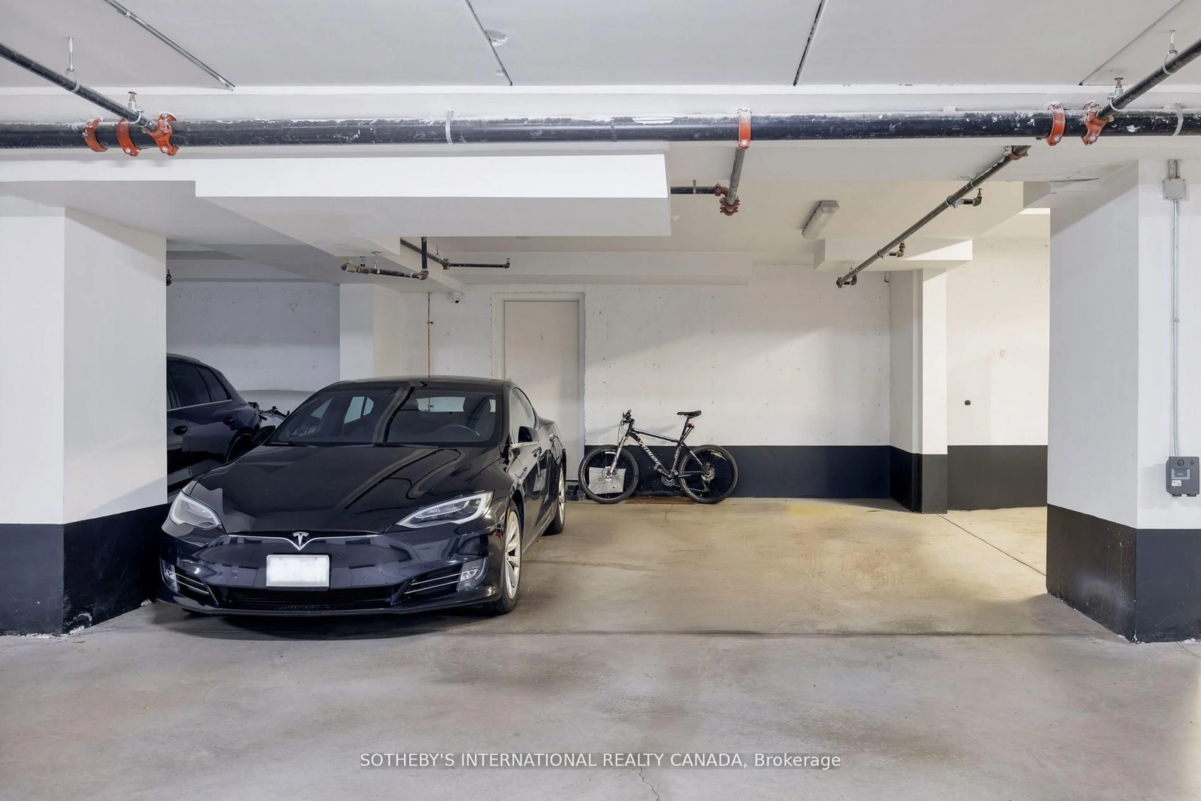 Indoor garage for 7 Thurloe Ave, Toronto Ontario M4S 0B4