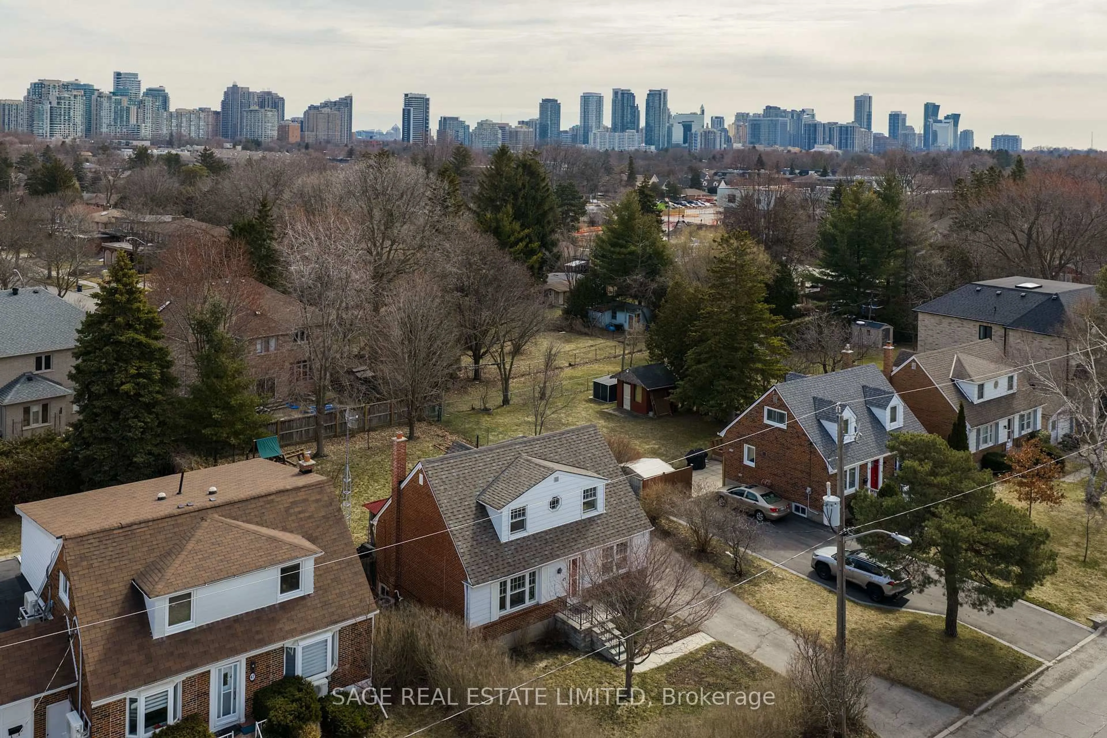 A pic from outside/outdoor area/front of a property/back of a property/a pic from drone, city buildings view from balcony for 45 Grantbrook St, Toronto Ontario M2R 2E8