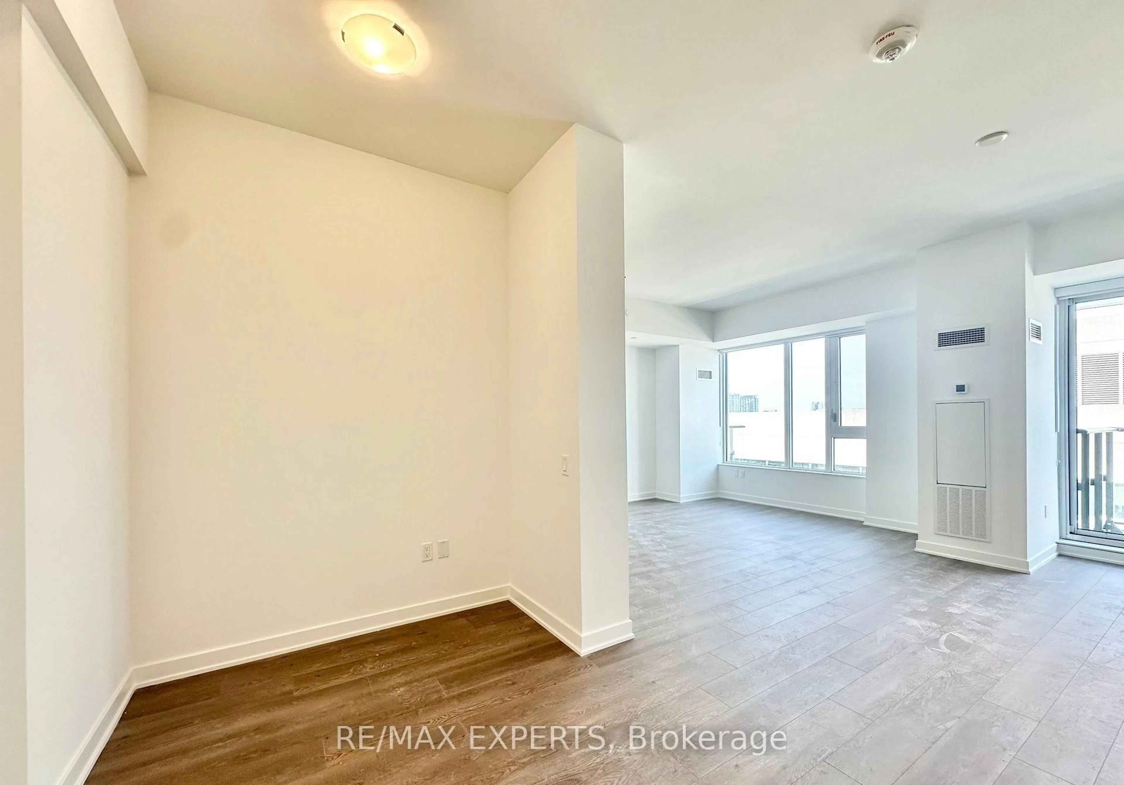 A pic of a room for 543 Richmond St #PH16, Toronto Ontario M5V 0W9