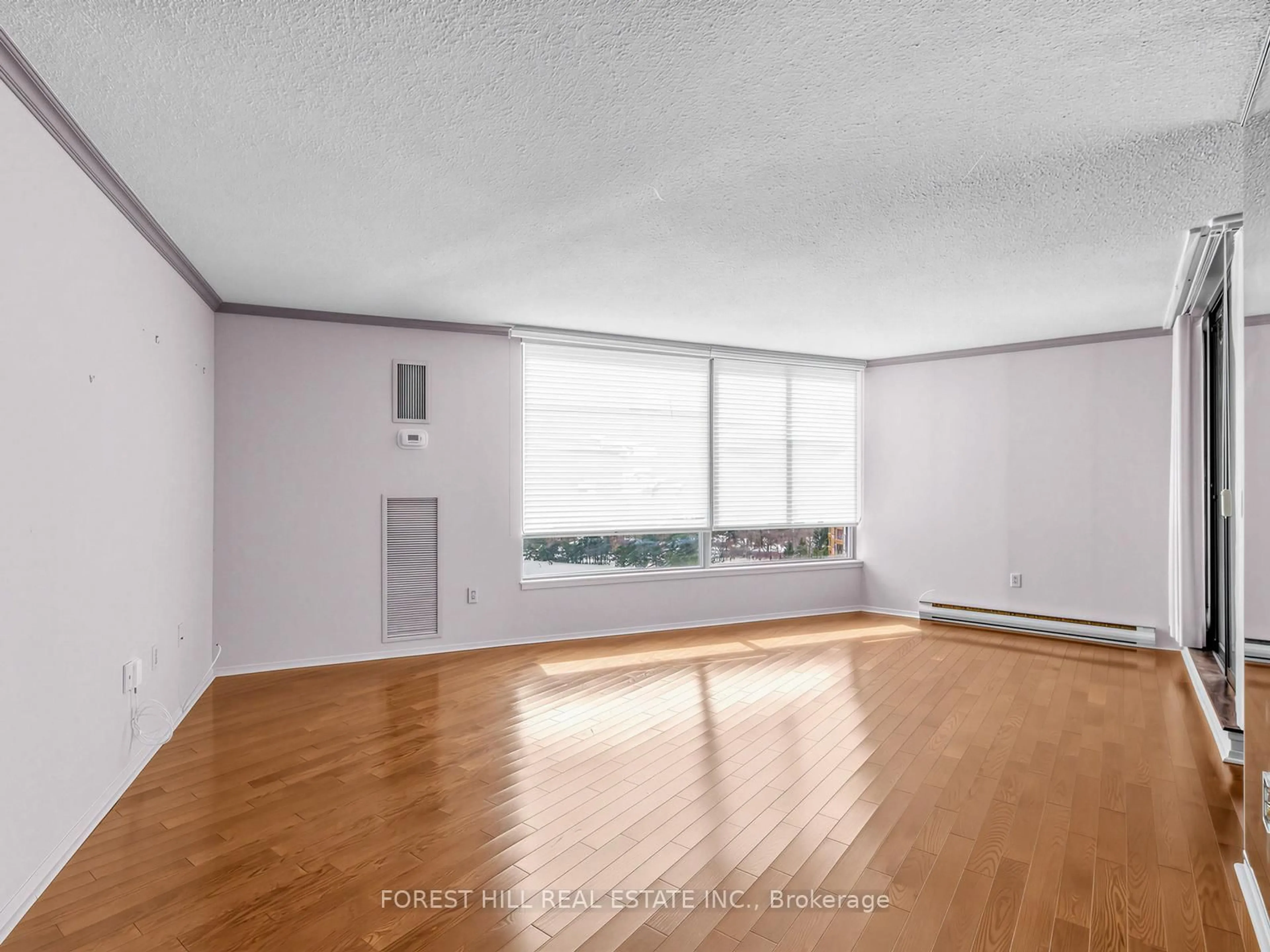 A pic of a room for 65 Skymark Dr #1406, Toronto Ontario M2H 3N9