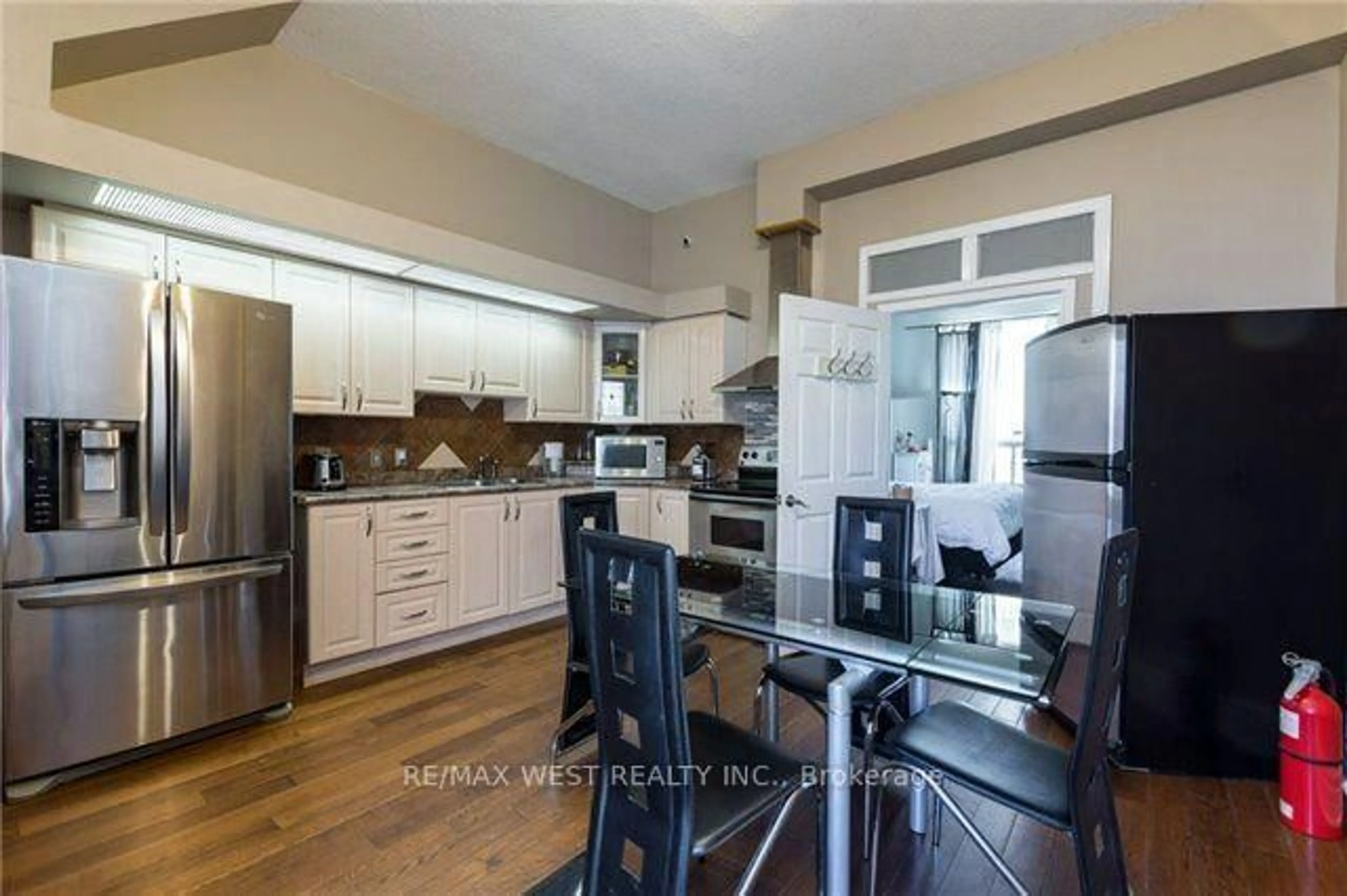 Open concept kitchen, unknown for 61 Homewood Ave, Toronto Ontario M4Y 2K4