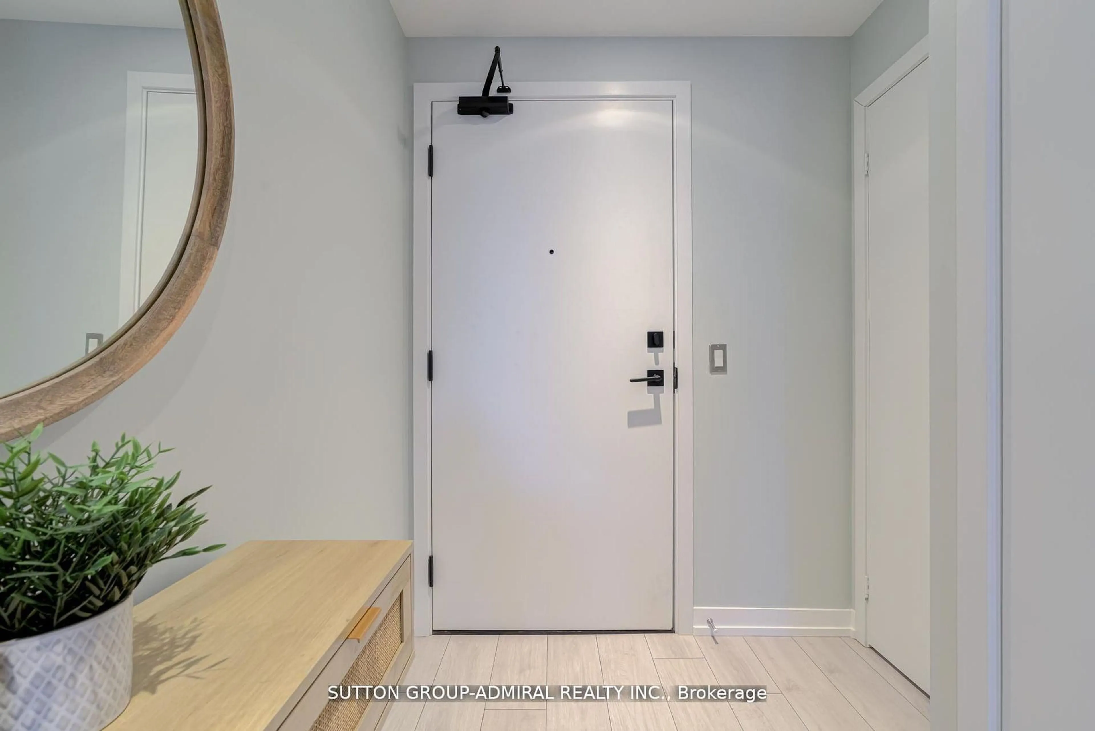 Indoor entryway for 55 Mercer St #2112, Toronto Ontario M5V 3W2