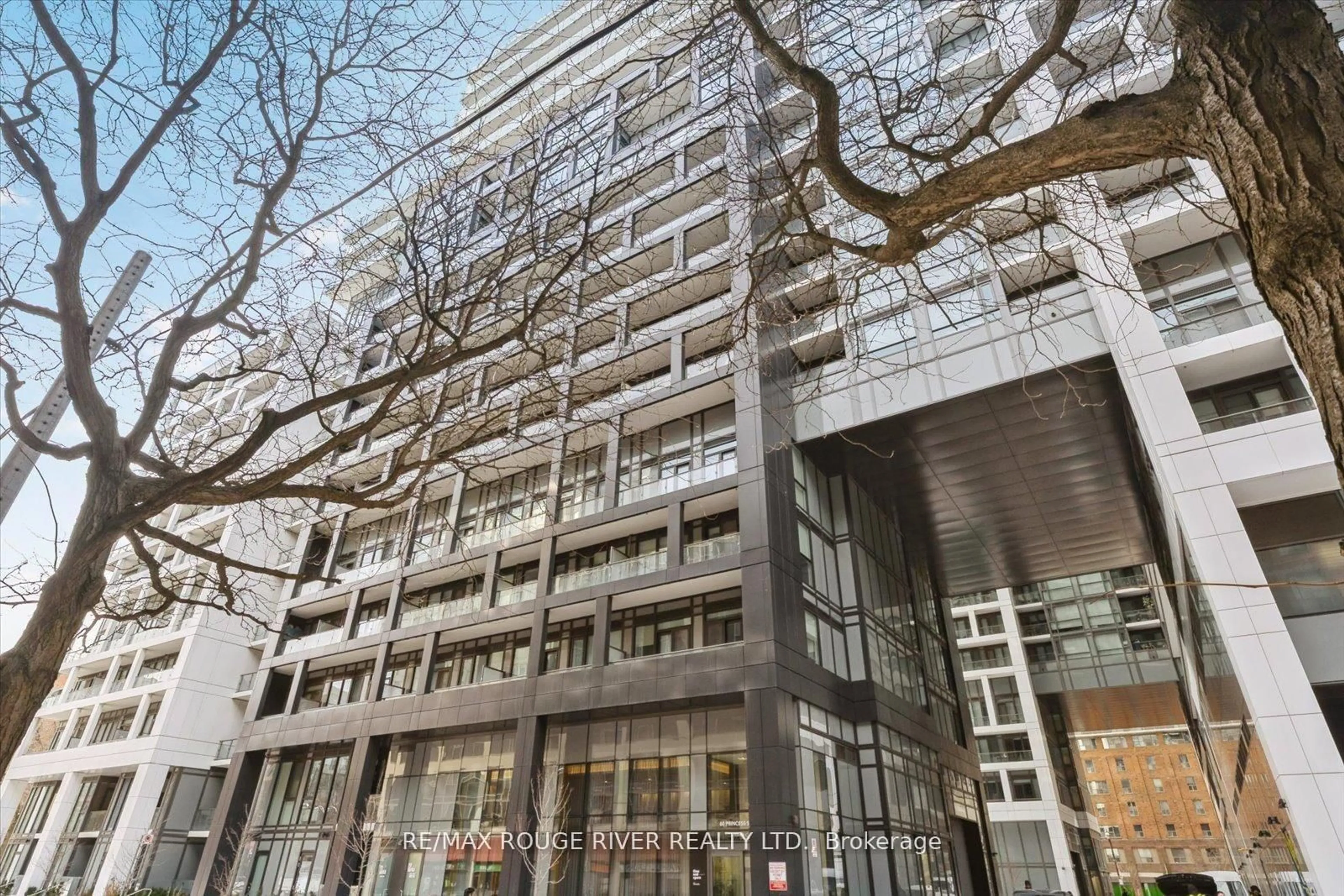 Indoor foyer for 60 Princess St #531, Toronto Ontario M5A 1E7