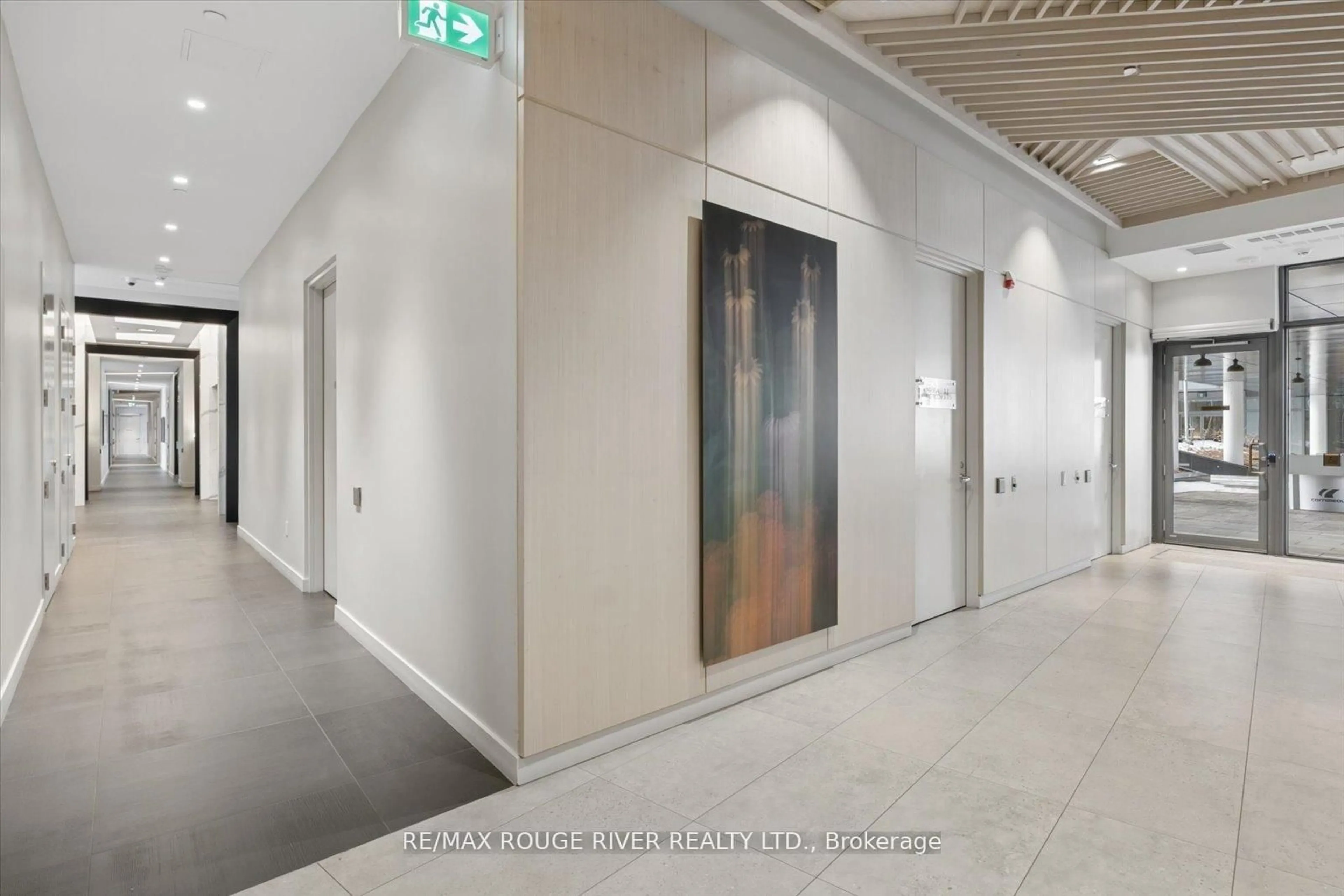 Indoor foyer for 60 Princess St #531, Toronto Ontario M5A 1E7