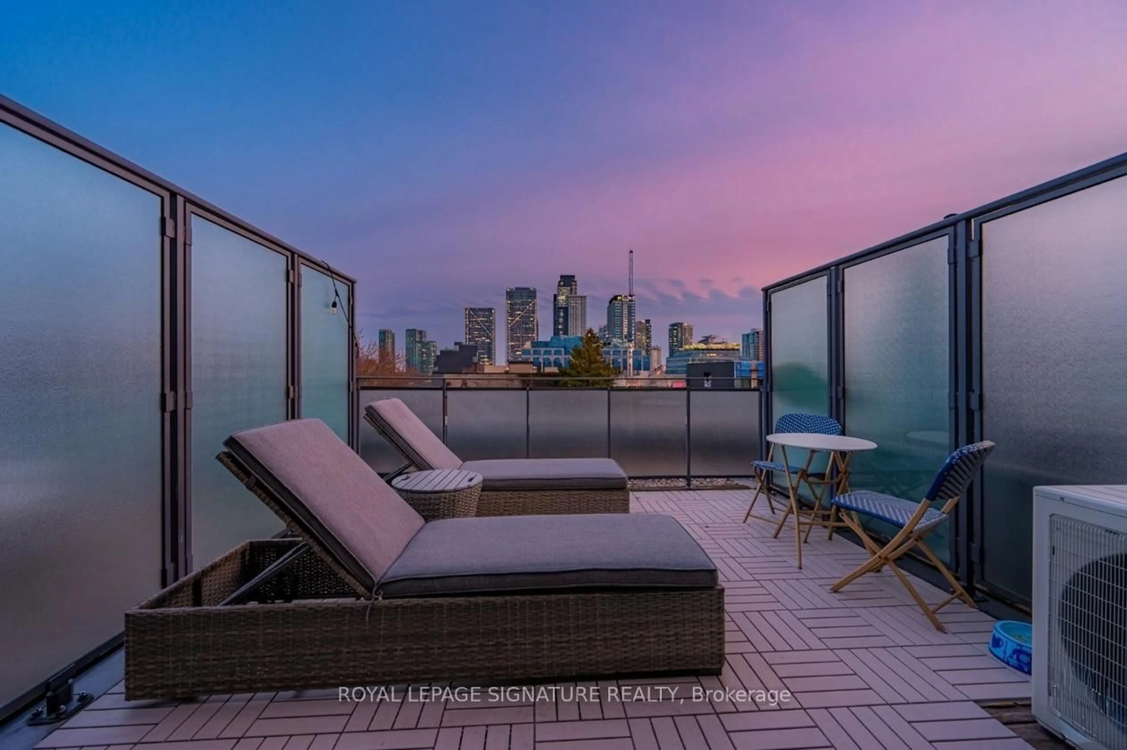 Patio, city buildings view from balcony for 845 Richmond St, Toronto Ontario M6J 1E2