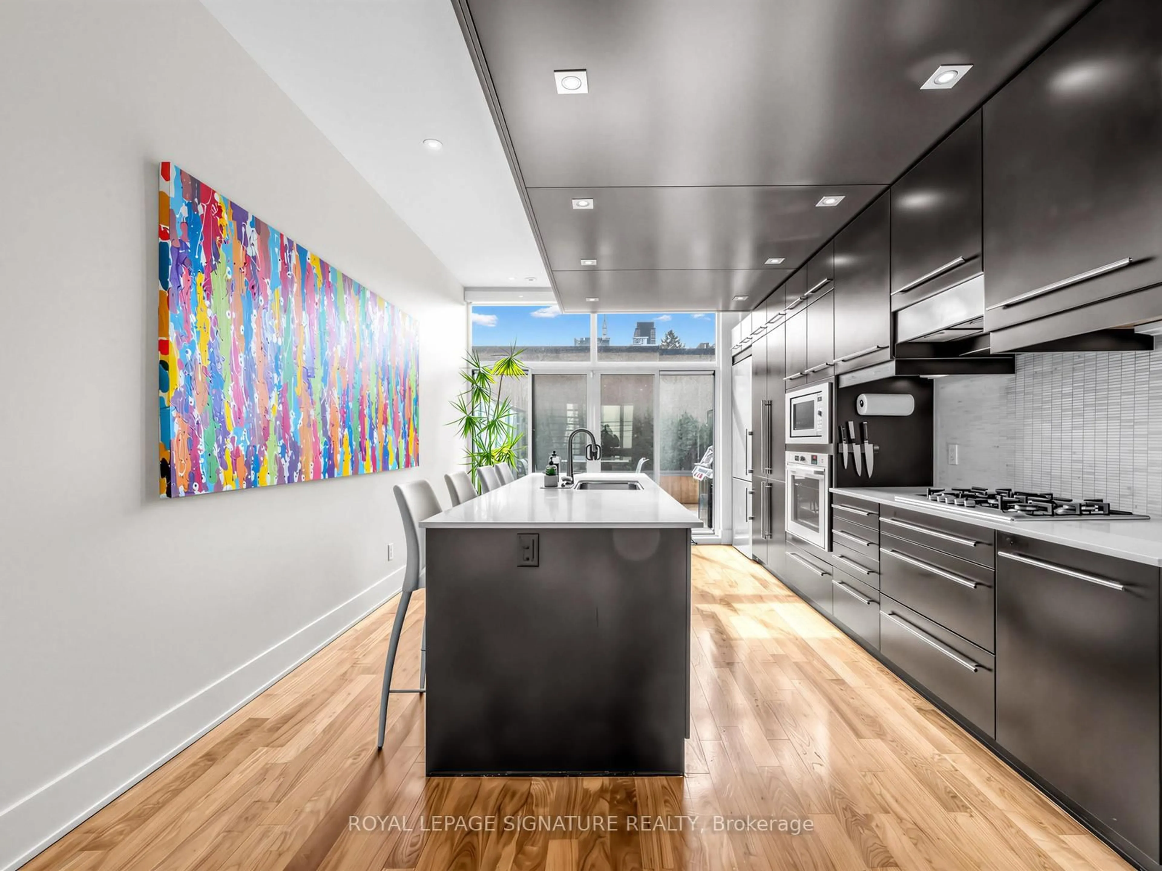 Contemporary kitchen, unknown for 845 Richmond St, Toronto Ontario M6J 1E2