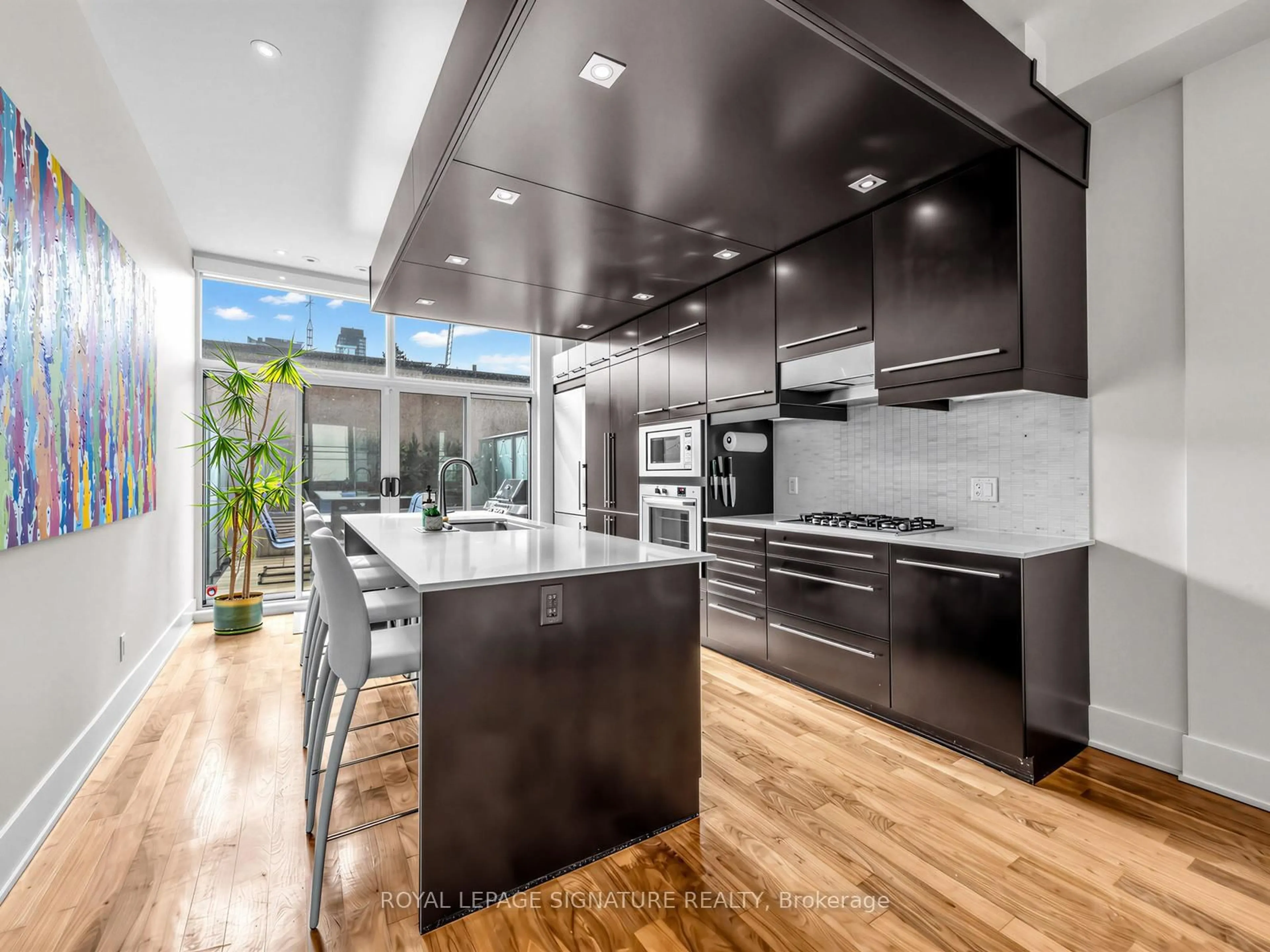Contemporary kitchen, unknown for 845 Richmond St, Toronto Ontario M6J 1E2