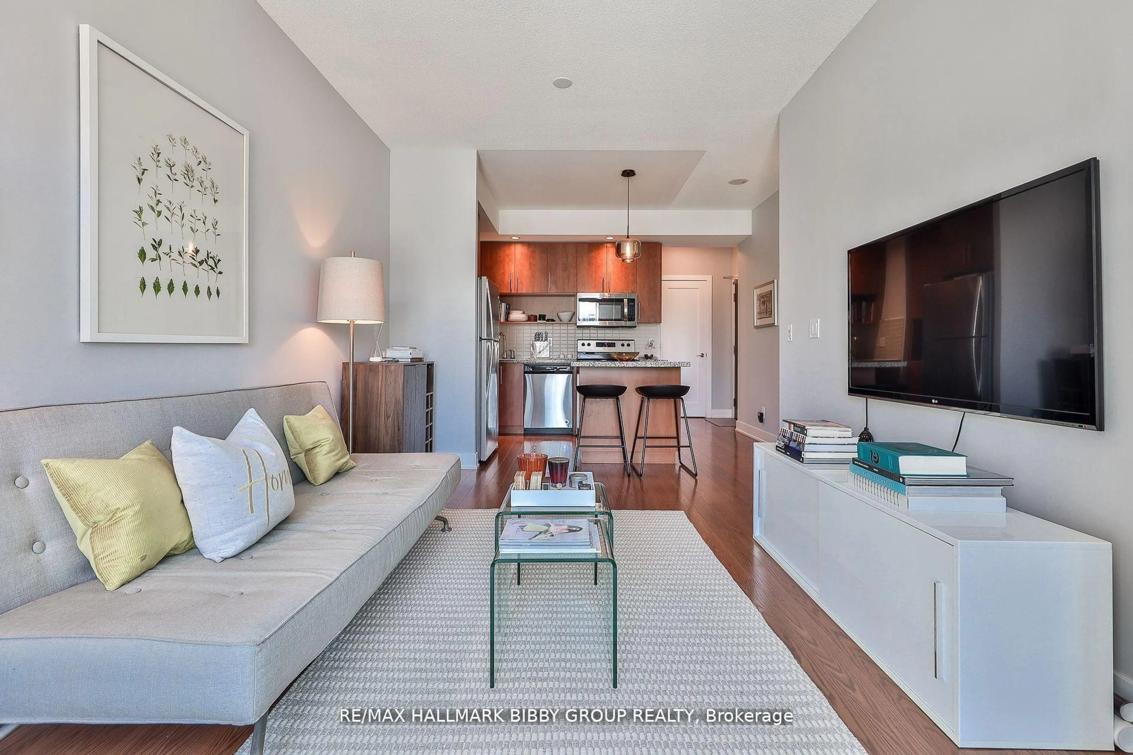 Living room with furniture, unknown for 120 Homewood Ave #1102, Toronto Ontario M4Y 1J4