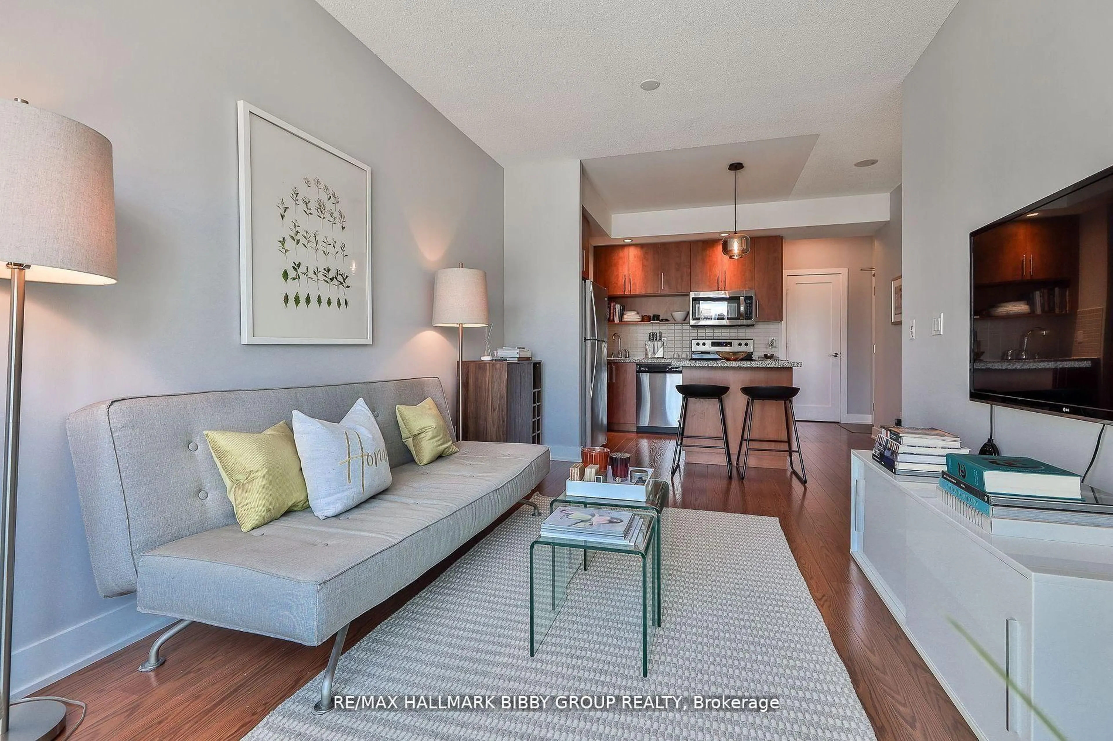 Living room with furniture, unknown for 120 Homewood Ave #1102, Toronto Ontario M4Y 1J4