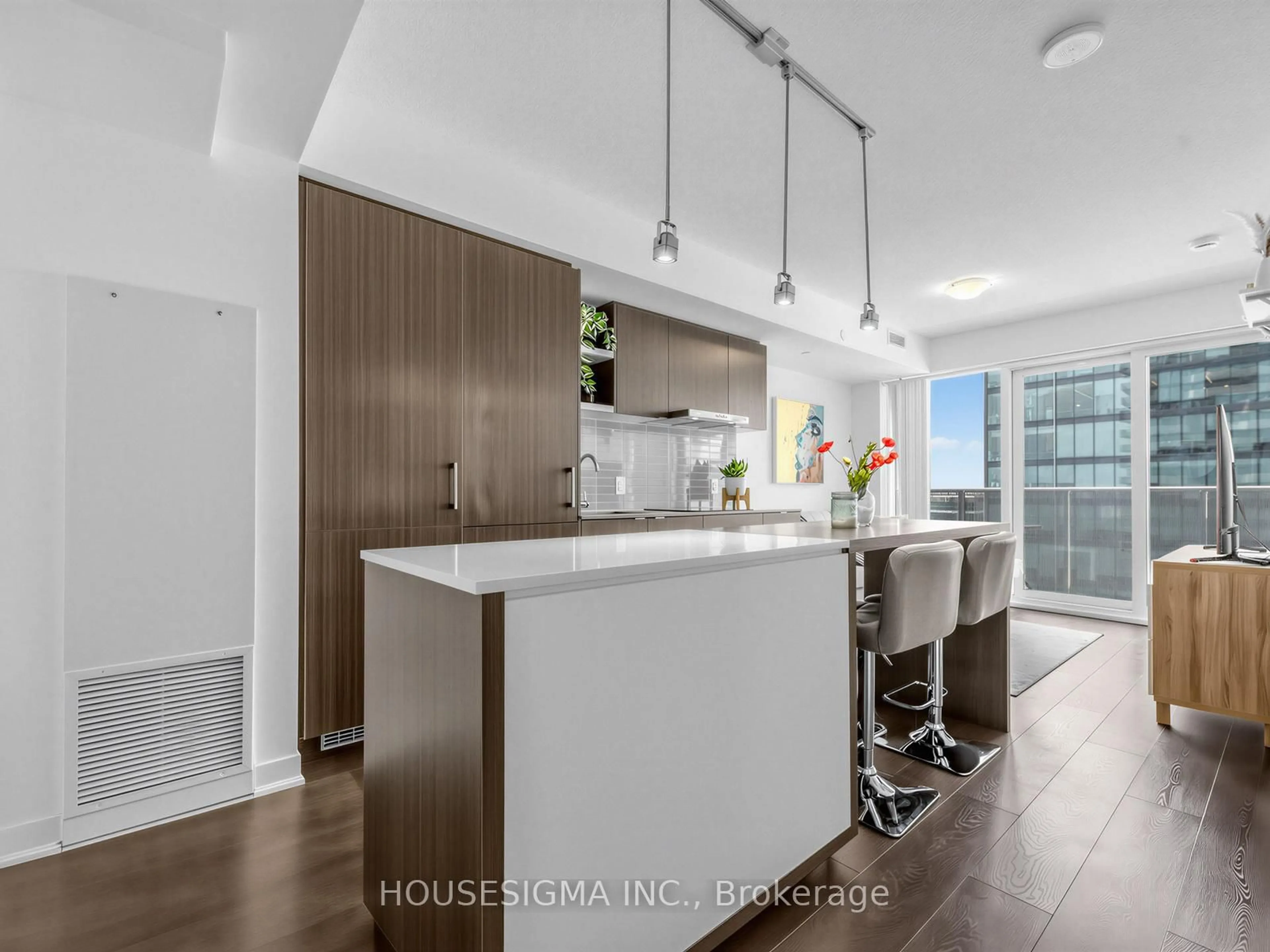Contemporary kitchen, unknown for 88 Harbour St #4001, Toronto Ontario M5J 0C3