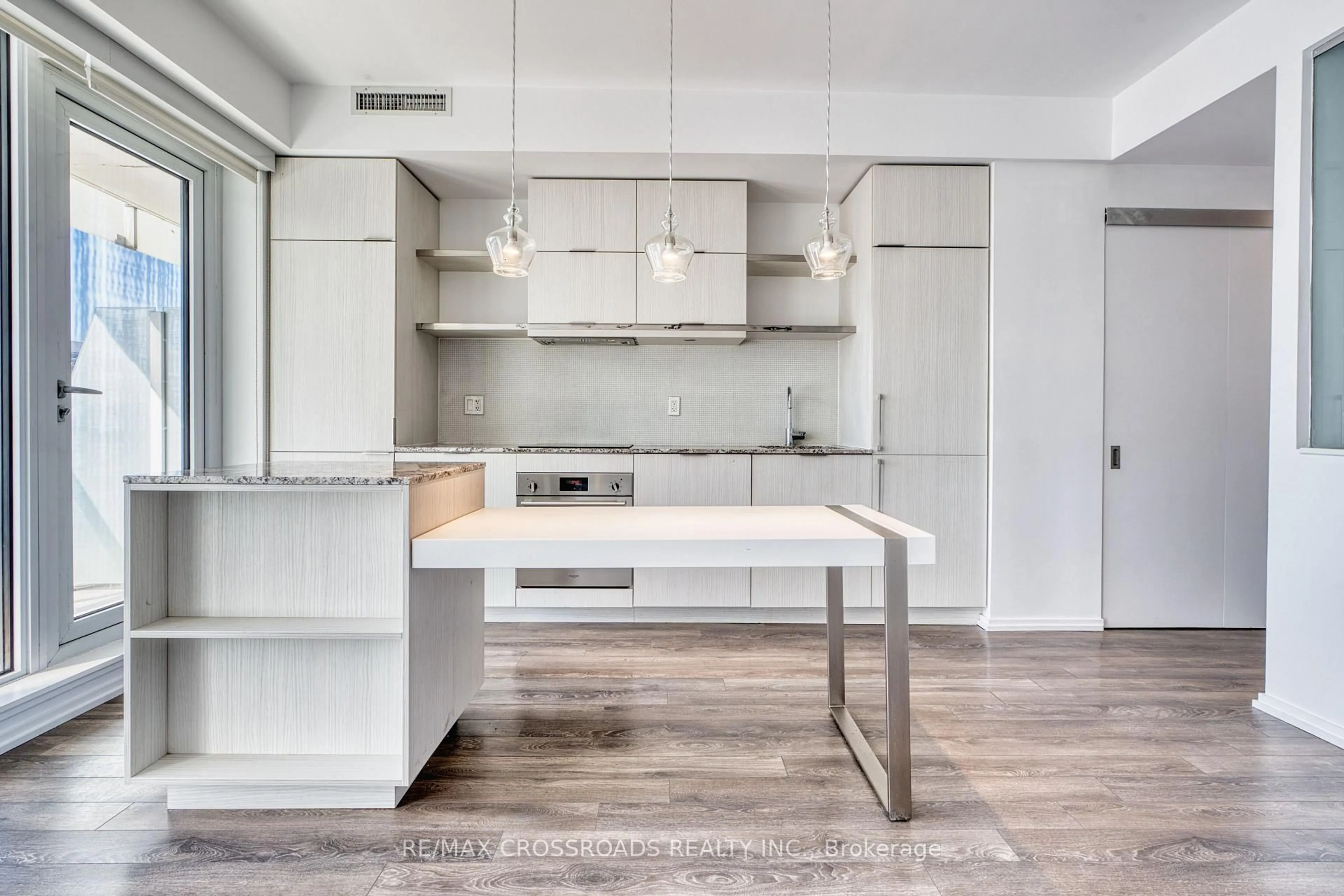 Contemporary kitchen, unknown for 197 Yonge St #1510, Toronto Ontario M5B 0C1