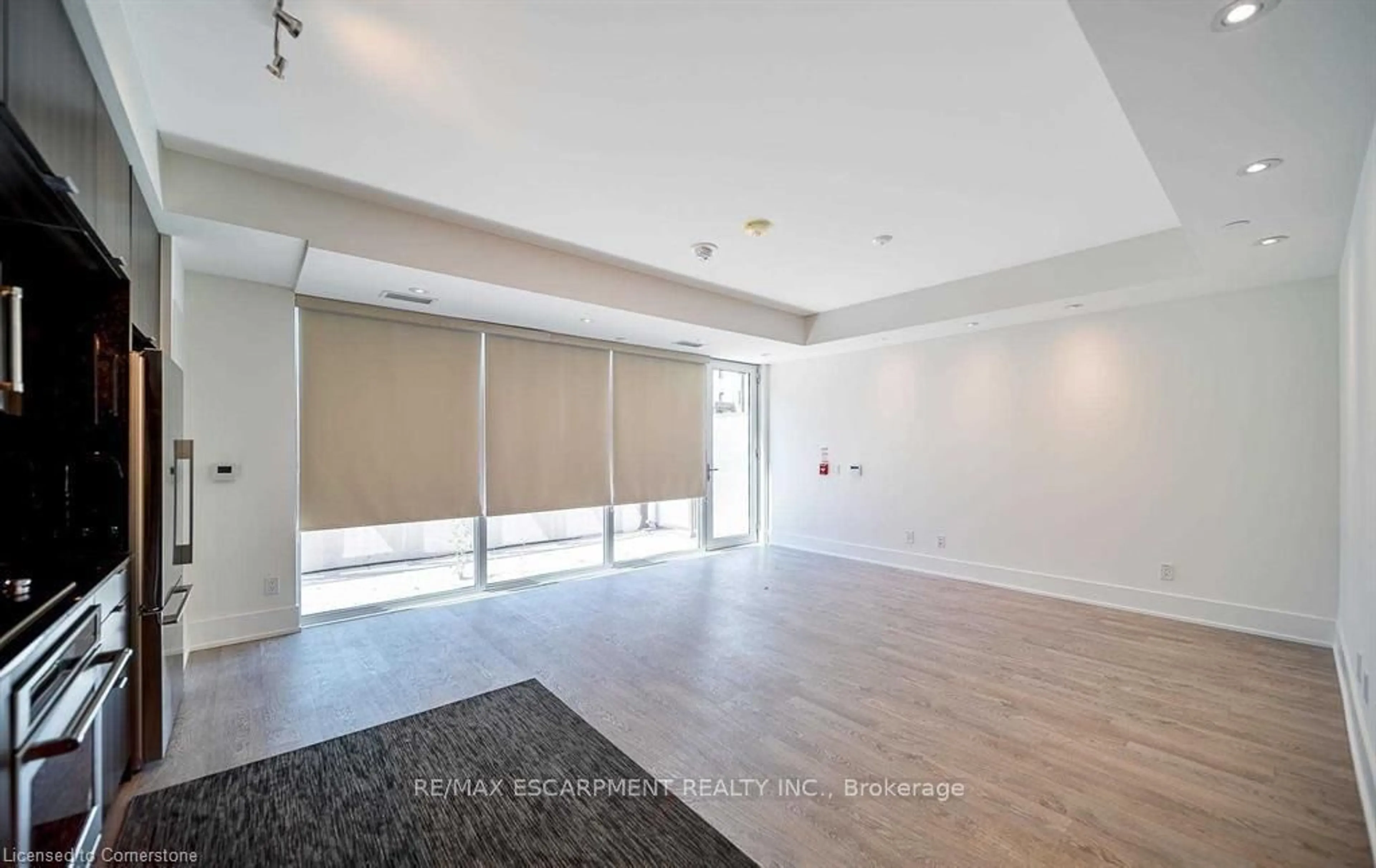 A pic of a room for 80 Vanauley St #120, Toronto Ontario M5T 0C9