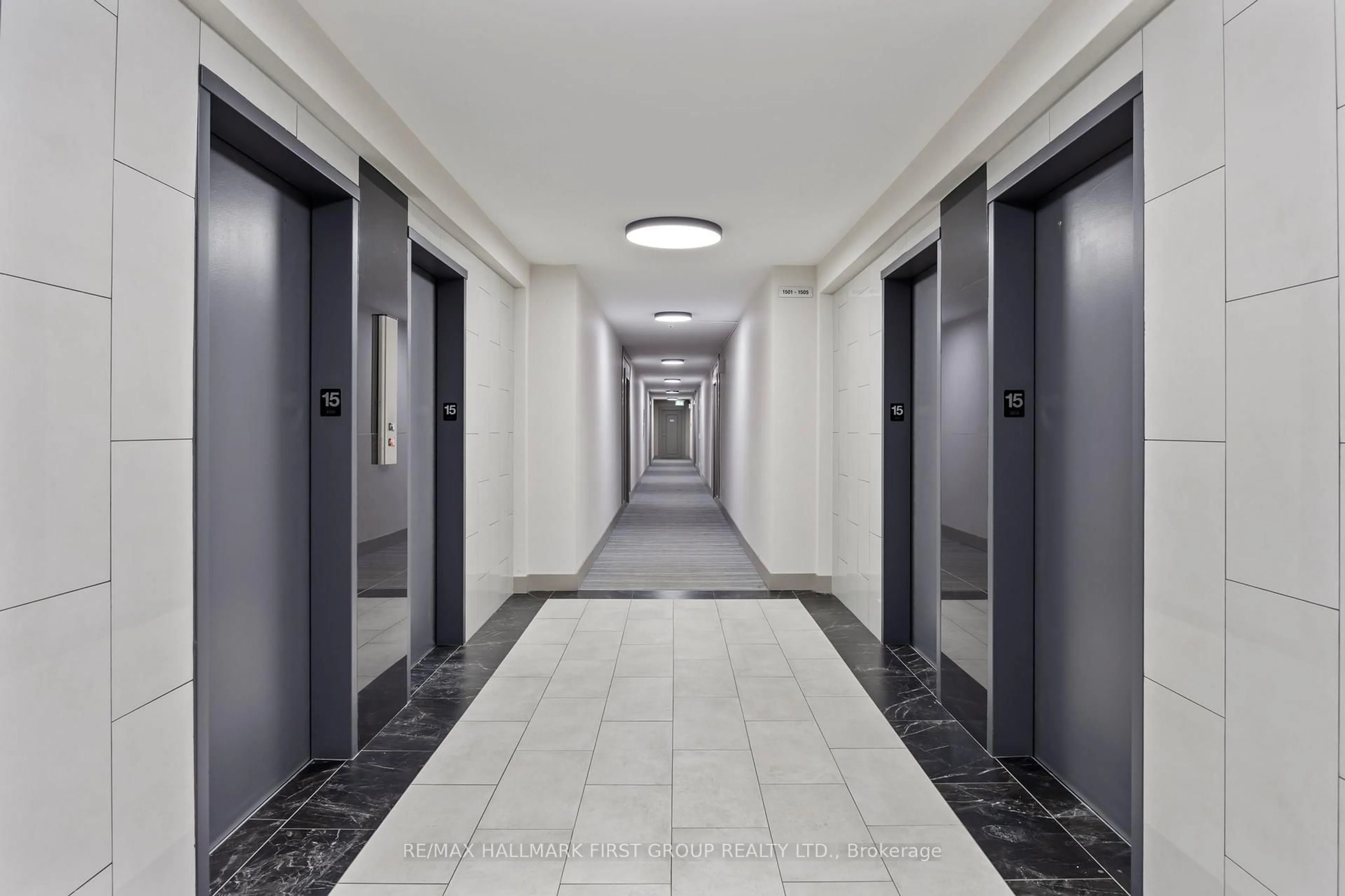 Indoor foyer for 5 Vicora Linkway #1508, Toronto Ontario M3C 1A6