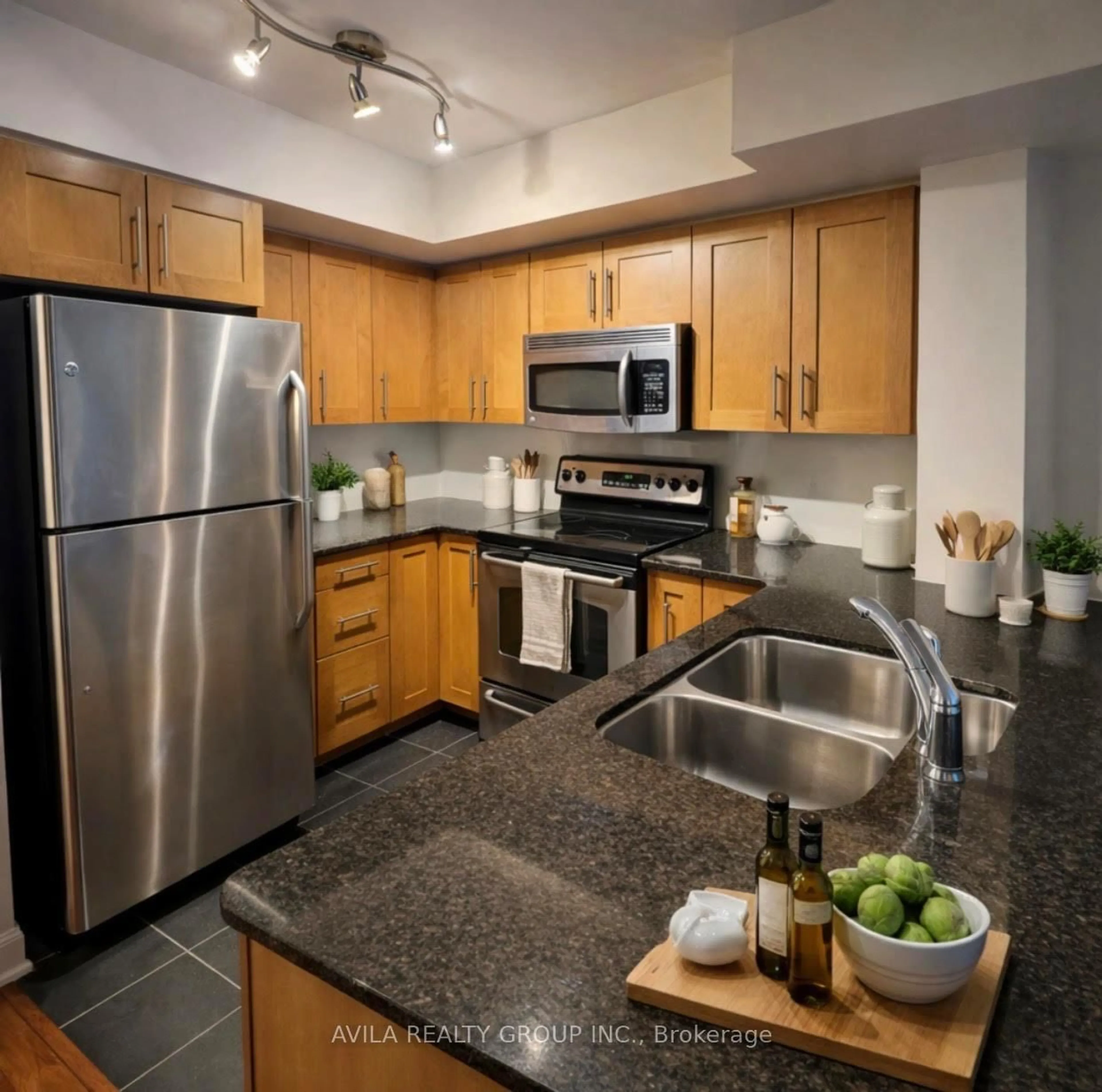 Standard kitchen, unknown for 2181 Yonge St #1504, Toronto Ontario M4S 3H7