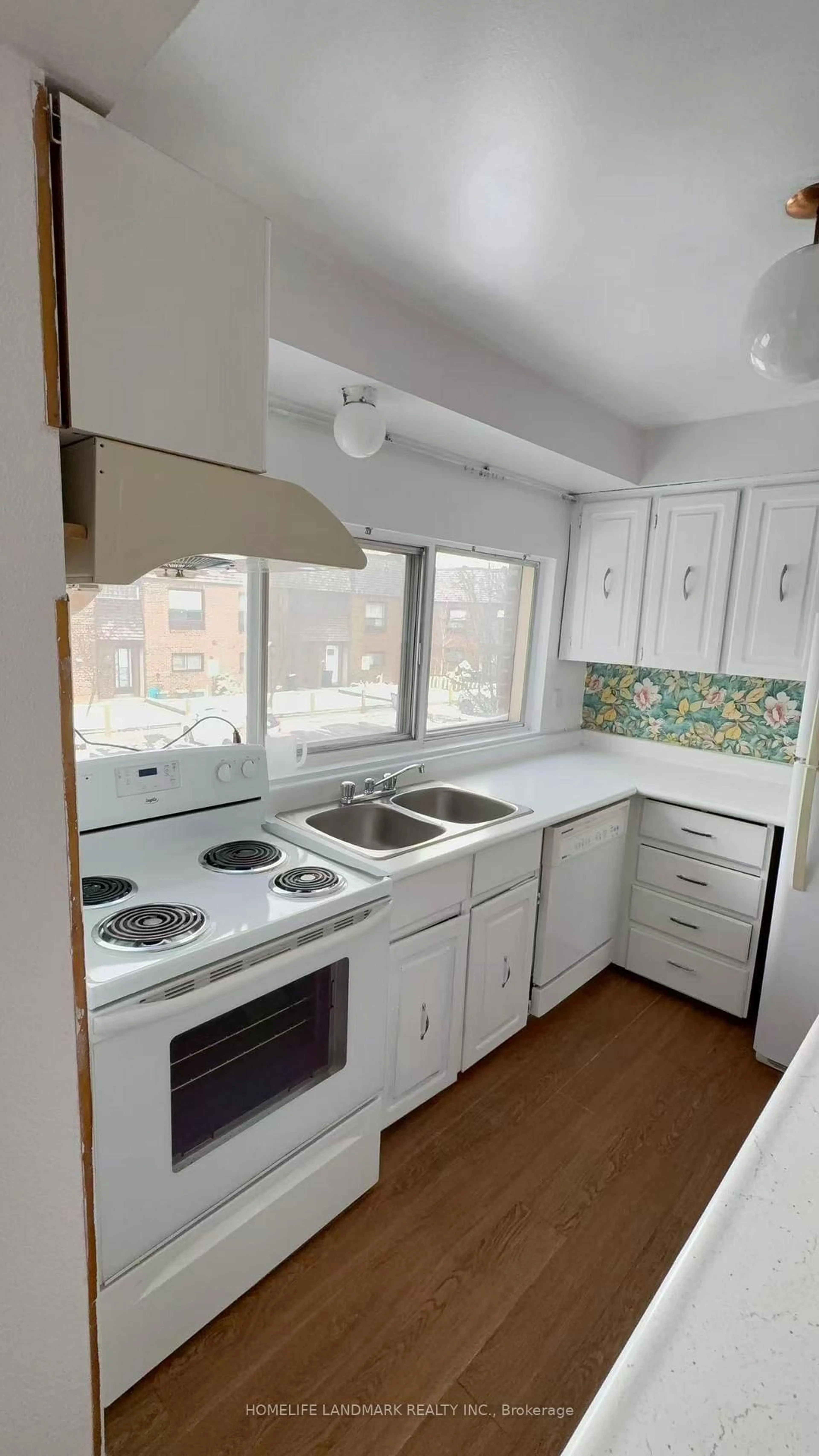 Standard kitchen, unknown for 86 CASTLEBURY Cres #14, Toronto Ontario M2H 1W8