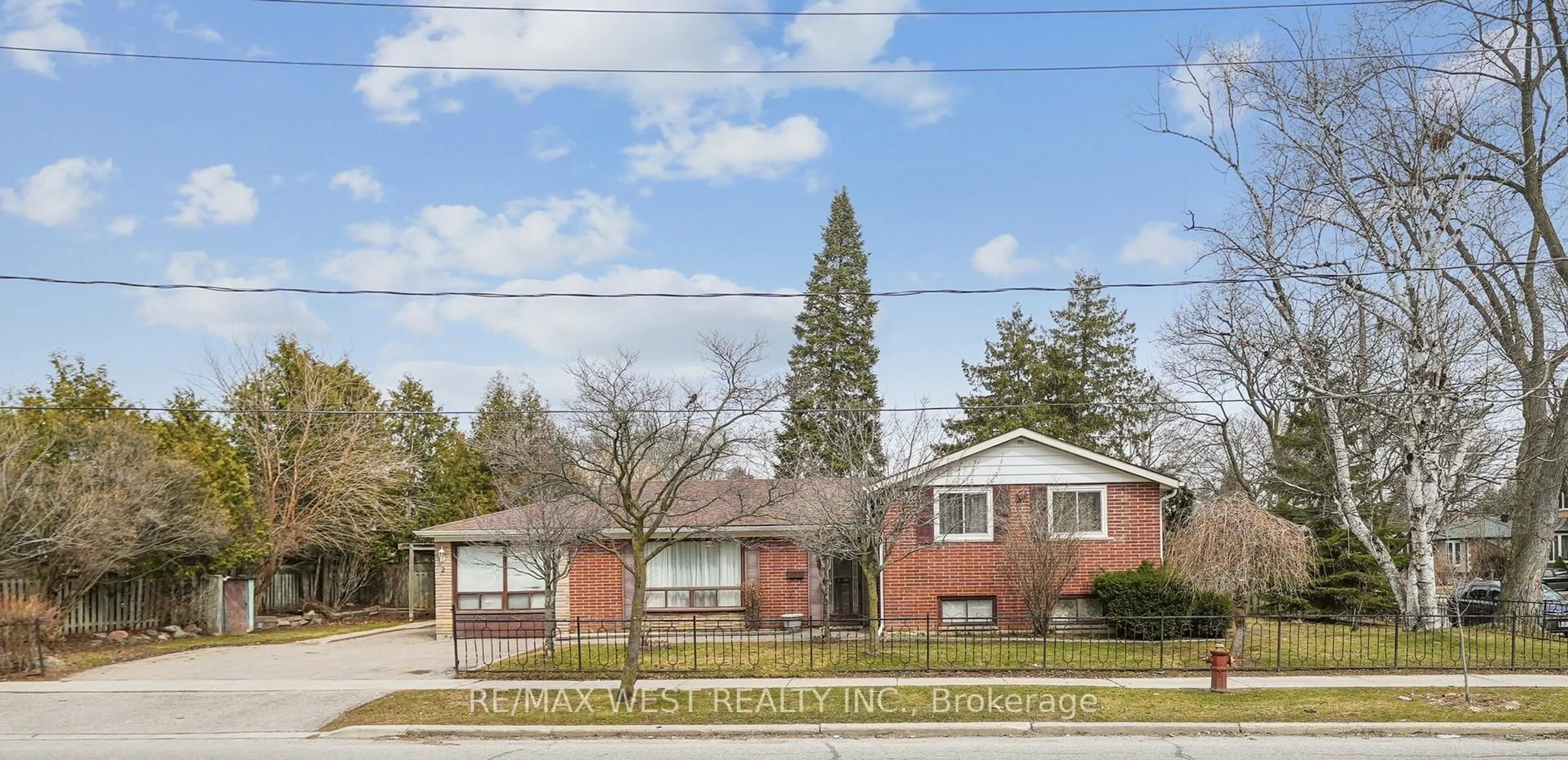 Home with brick exterior material, street for 2 Lisburn Cres, Toronto Ontario M2J 2Z5