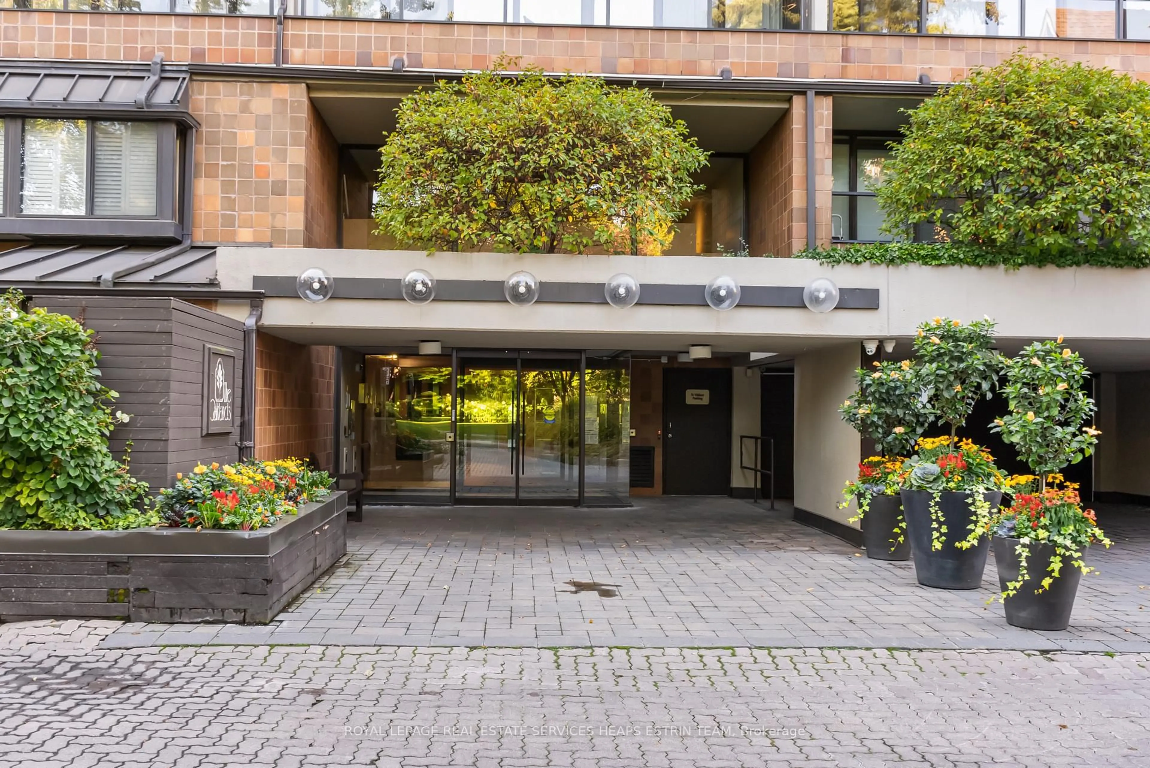 Unknown for 40 Oaklands Ave #337, Toronto Ontario M4V 2Z3