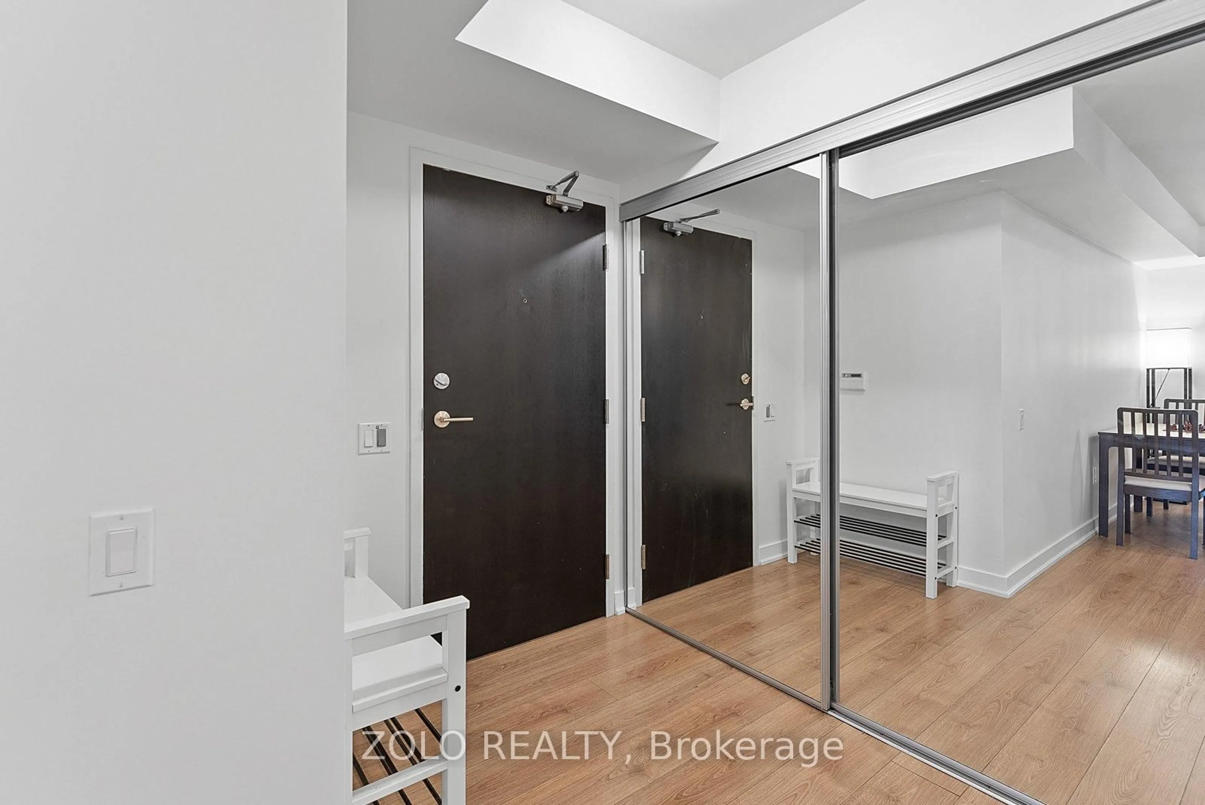 Indoor entryway for 78 Tecumseth St #502, Toronto Ontario M5V 0A9