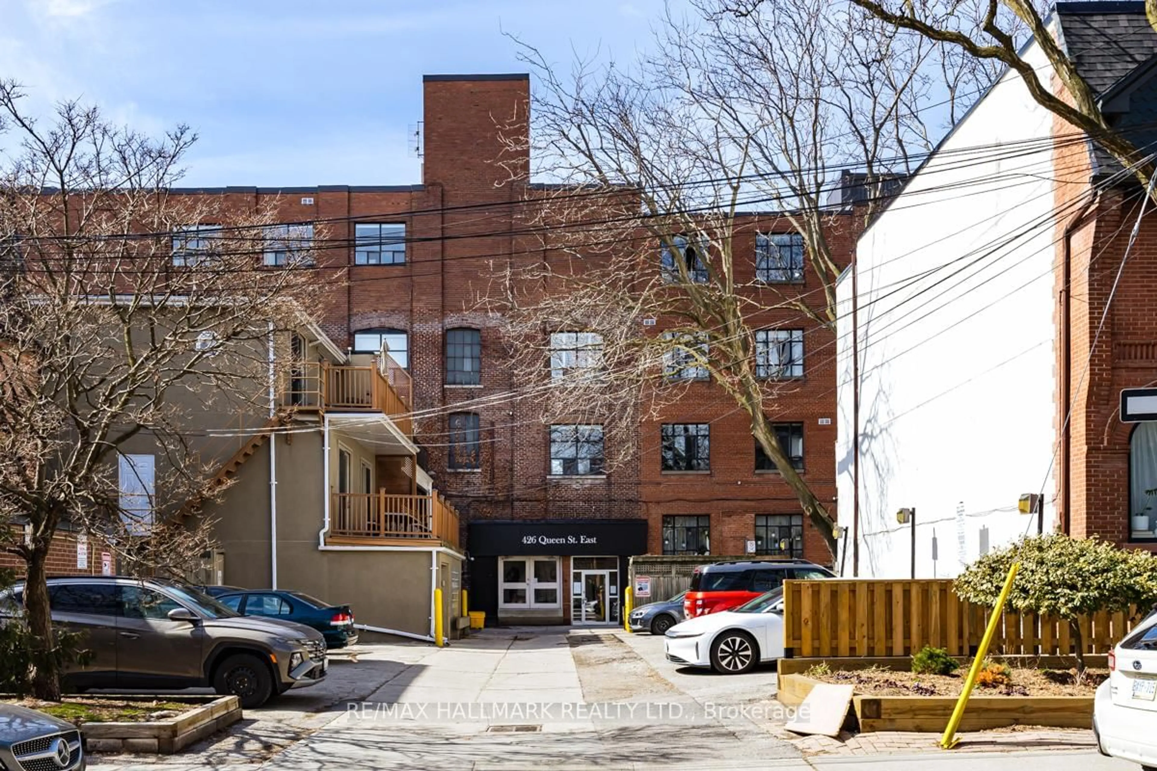 Unknown for 426 Queen St #405, Toronto Ontario M5A 1T4