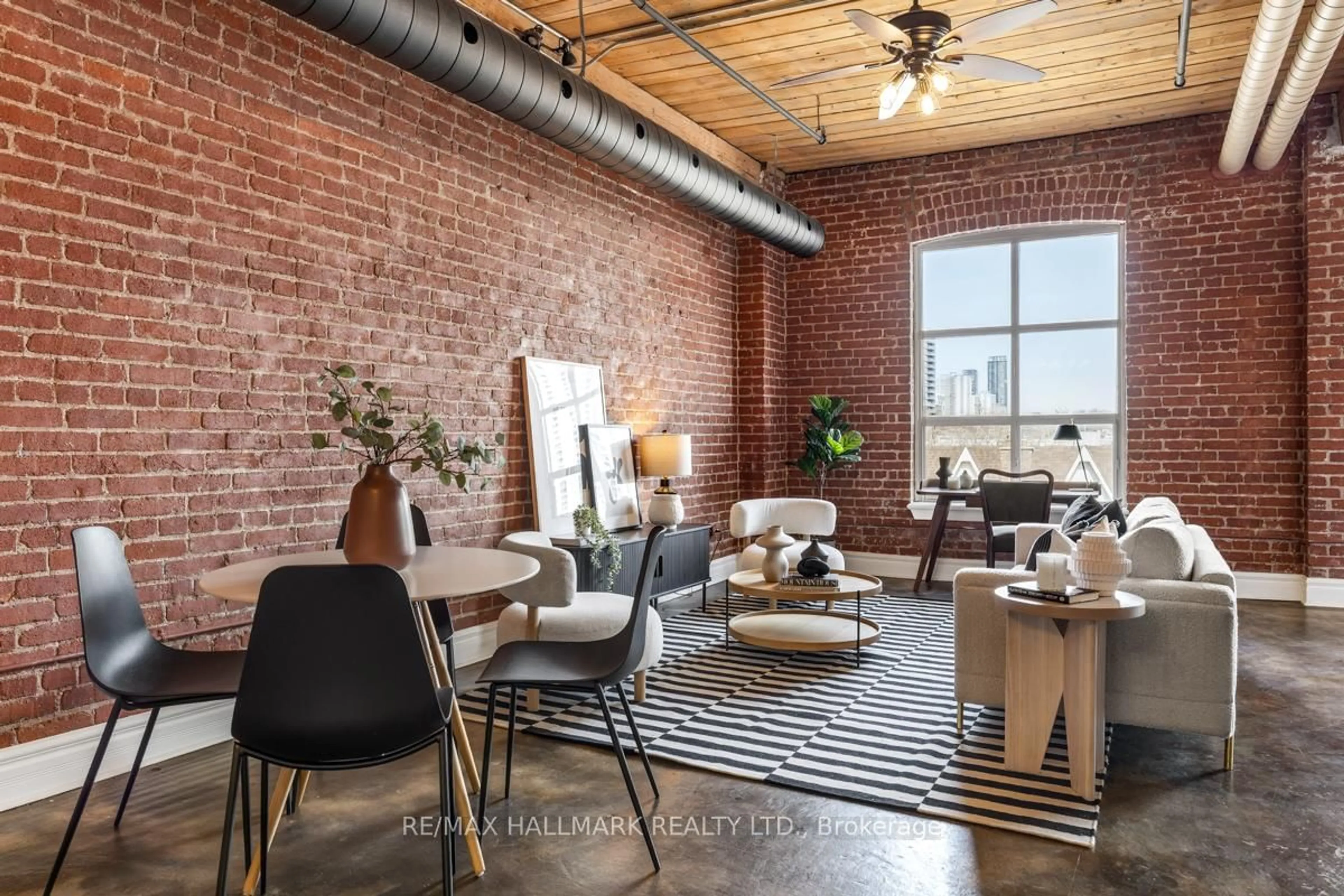 Unknown for 426 Queen St #405, Toronto Ontario M5A 1T4