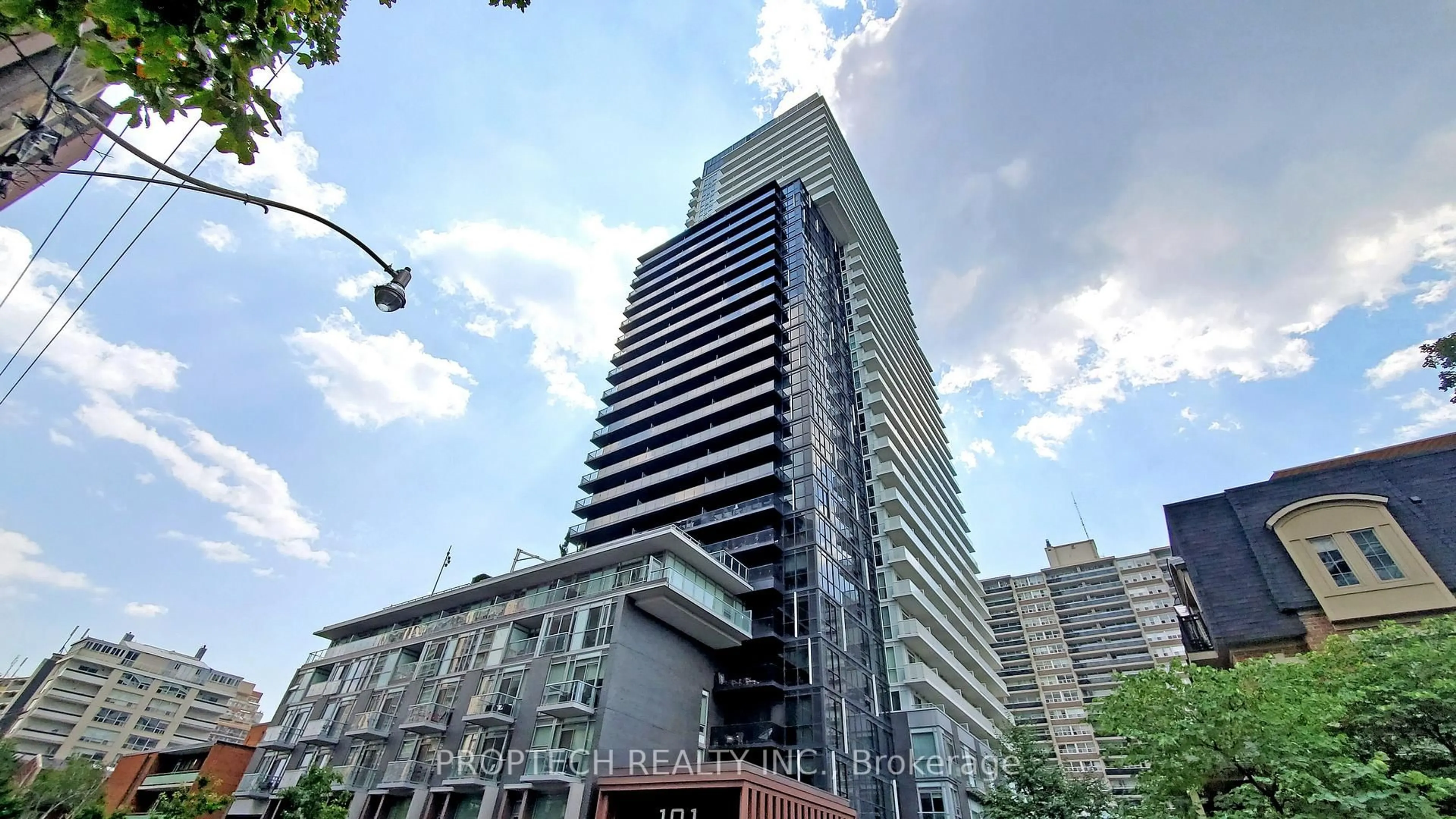 Indoor foyer for 101 Erskine Ave #2104, Toronto Ontario M4P 0C5