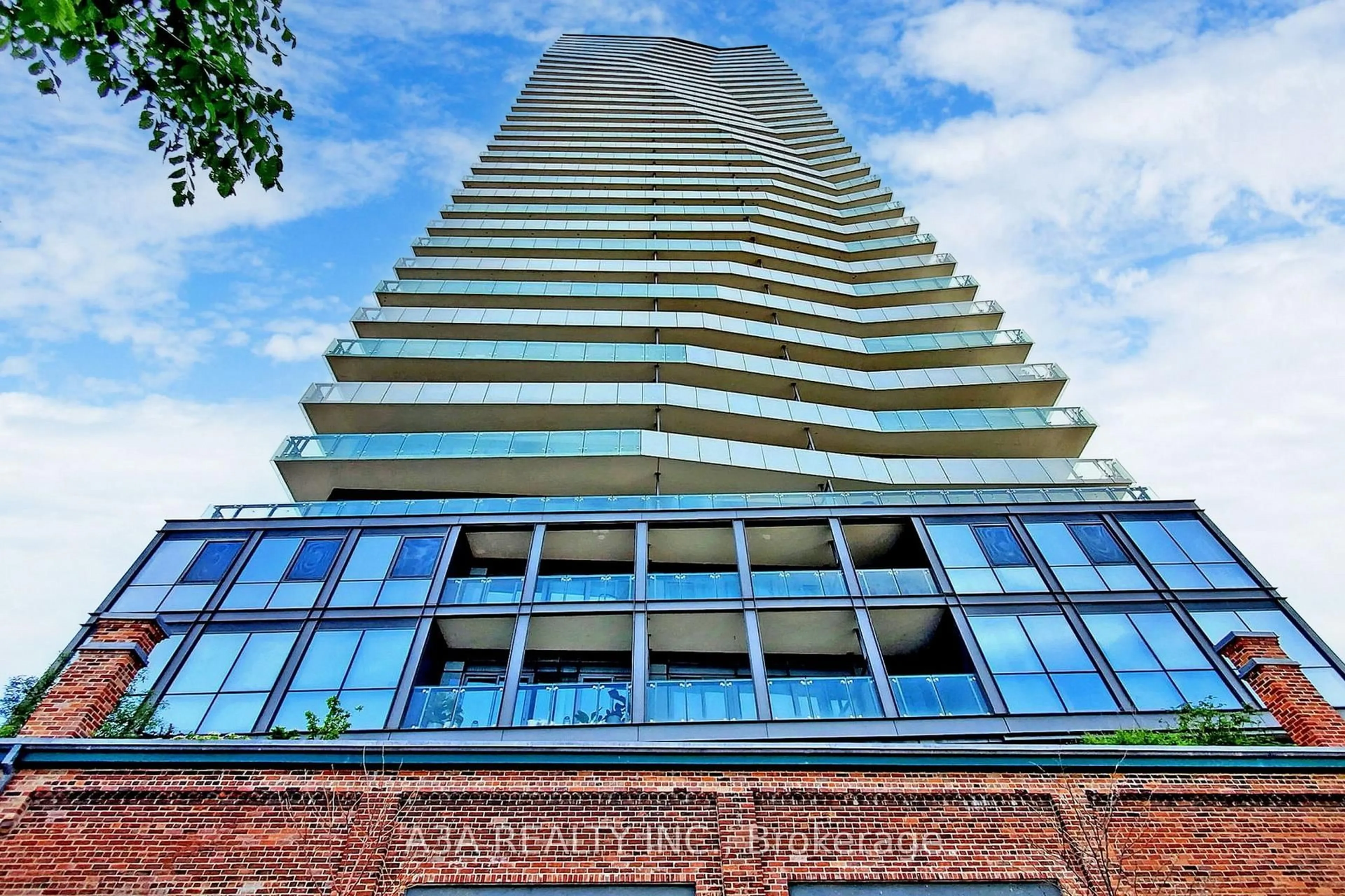 Indoor foyer for 390 Cherry St #2906, Toronto Ontario M5A 0E2