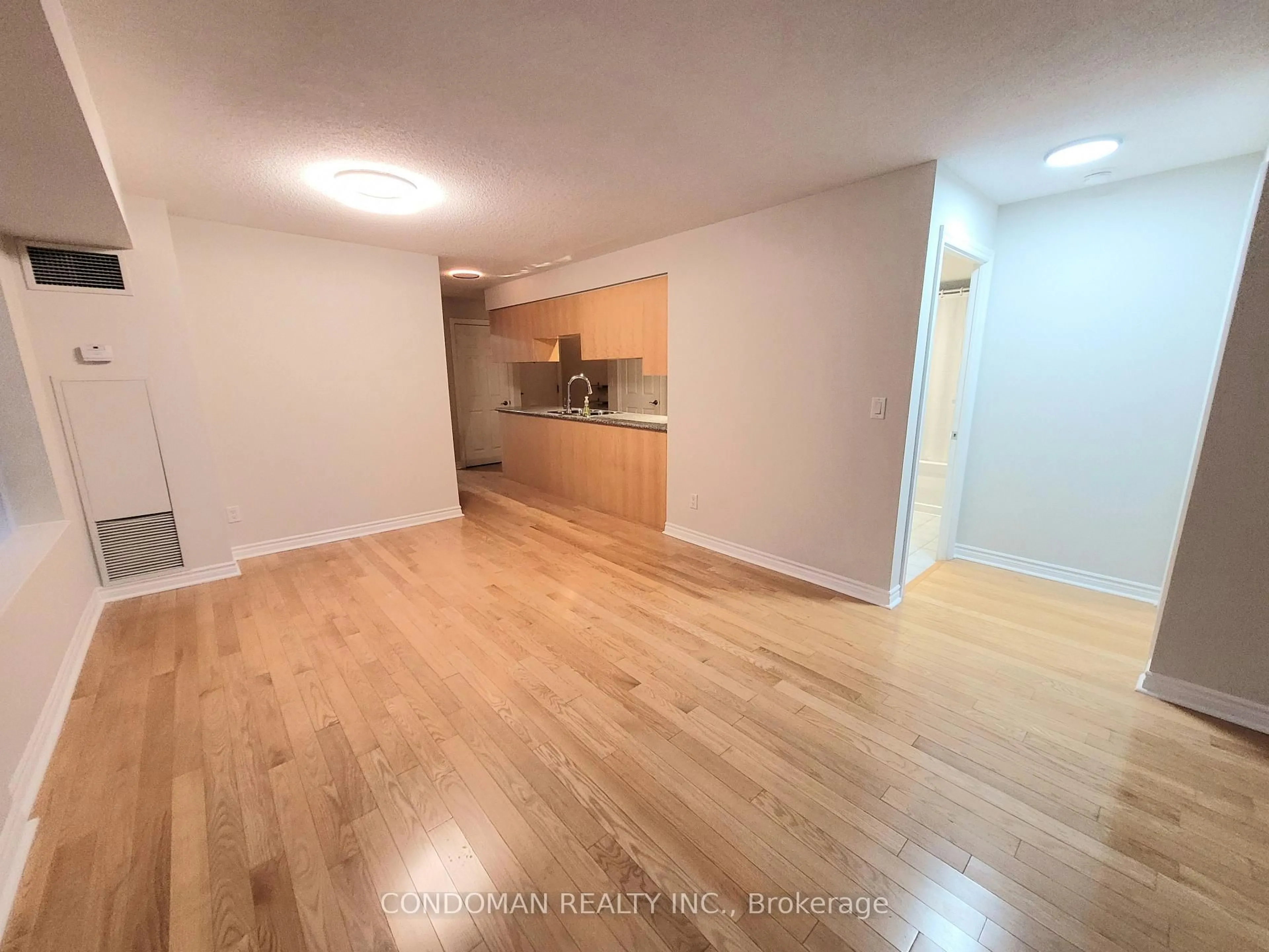 A pic of a room for 250 Wellington St #340, Toronto Ontario M5V 2V4