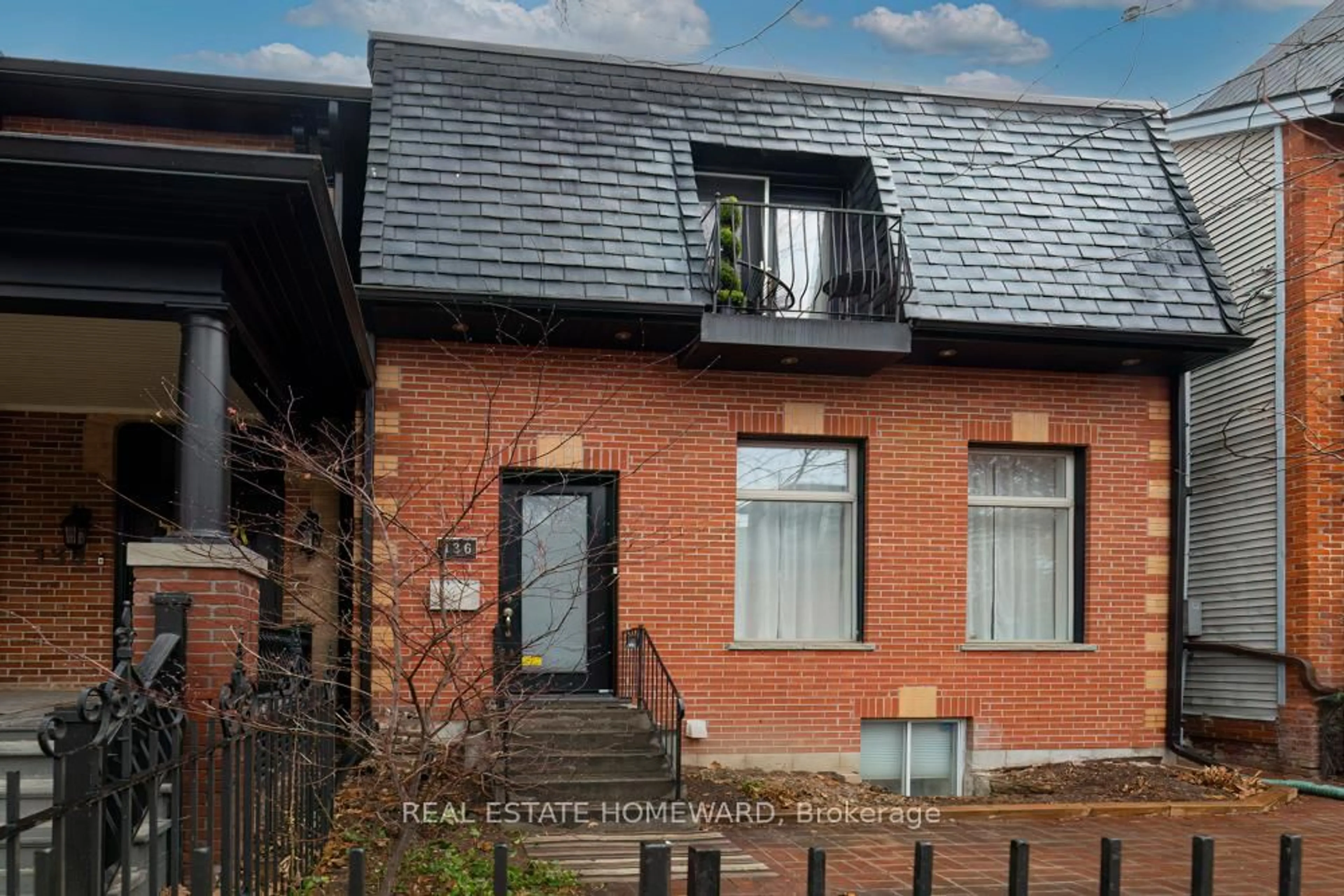 Home with brick exterior material, street for 136 Spruce St, Toronto Ontario M5A 2J5