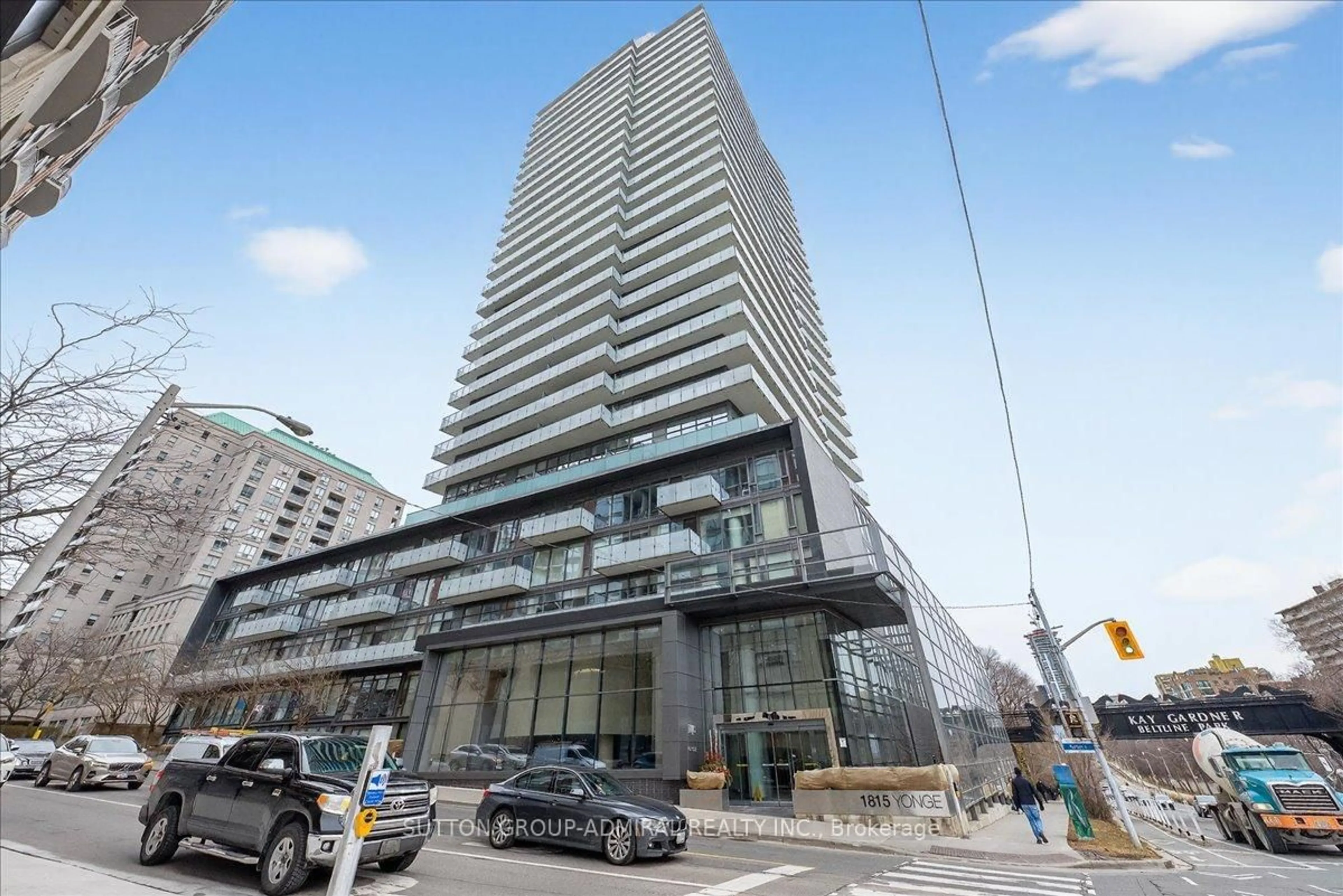 Indoor foyer for 1815 Yonge St #2006, Toronto Ontario M4T 2A4