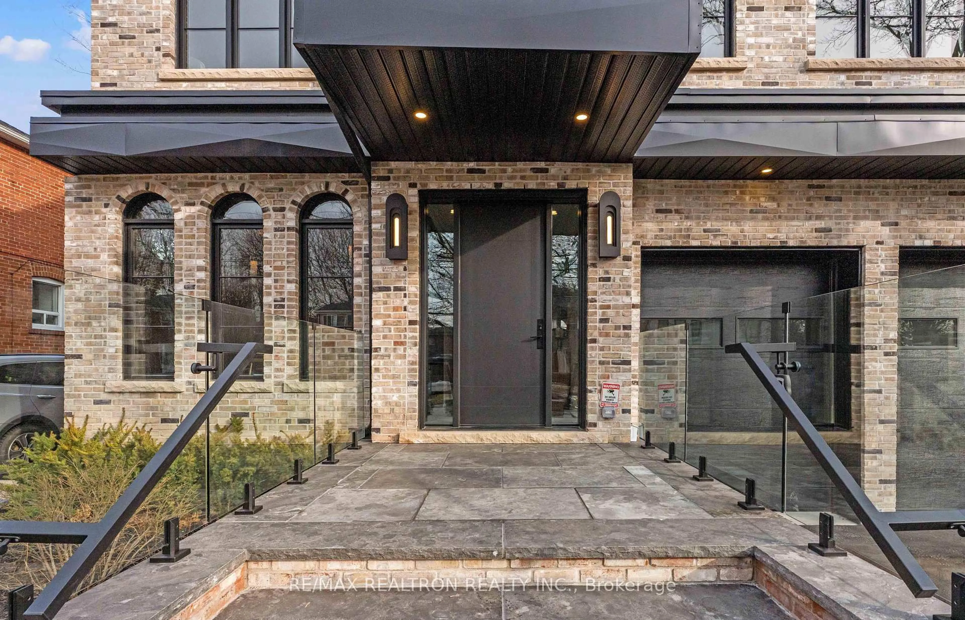 Unknown for 38 Ridgevale Dr, Toronto Ontario M6A 1K8