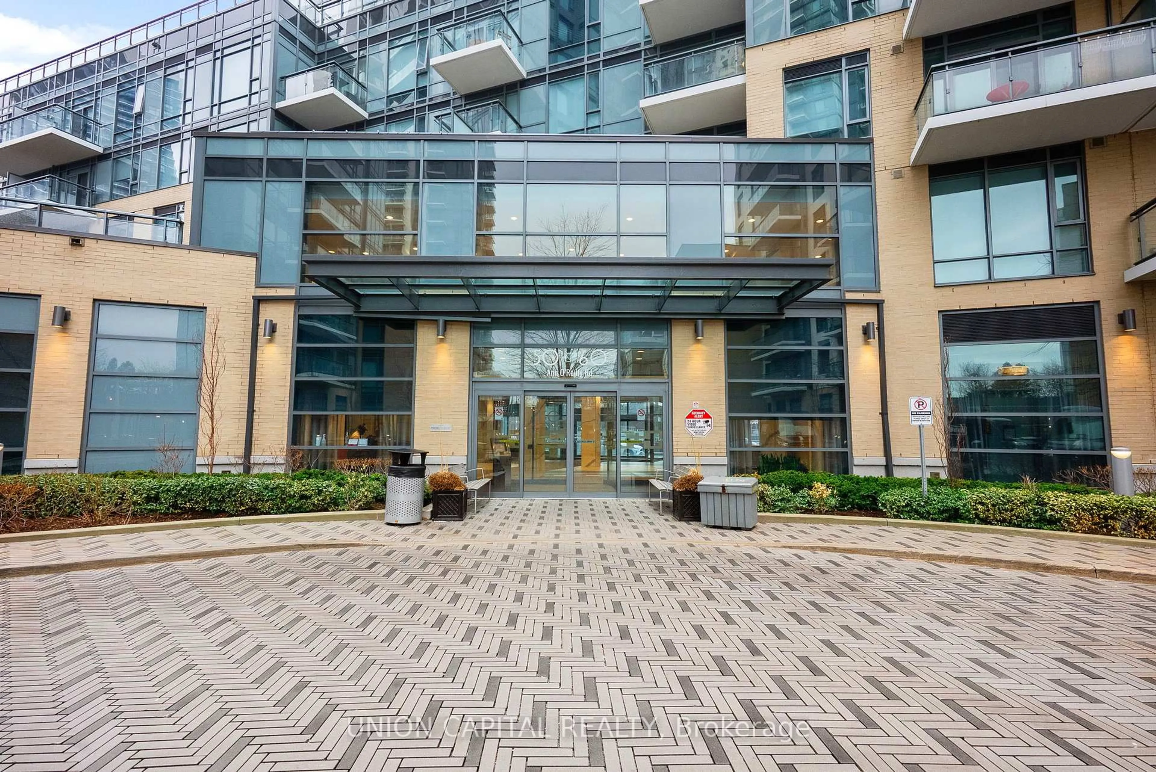 Indoor foyer for 50 Ann O'reilly Rd #310, Toronto Ontario M2J 0C9