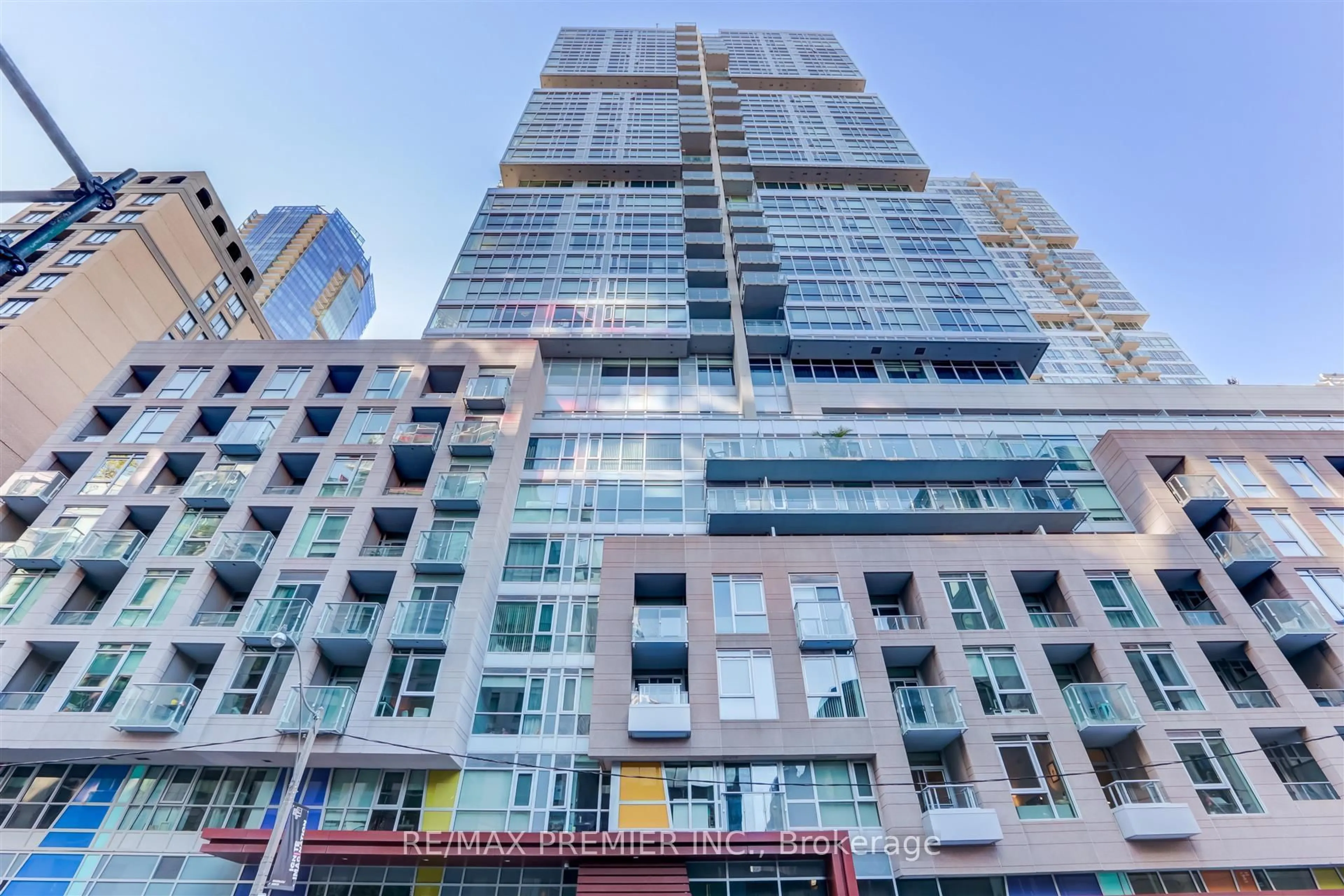 Unknown for 199 Richmond St #403, Toronto Ontario M5V 0H4