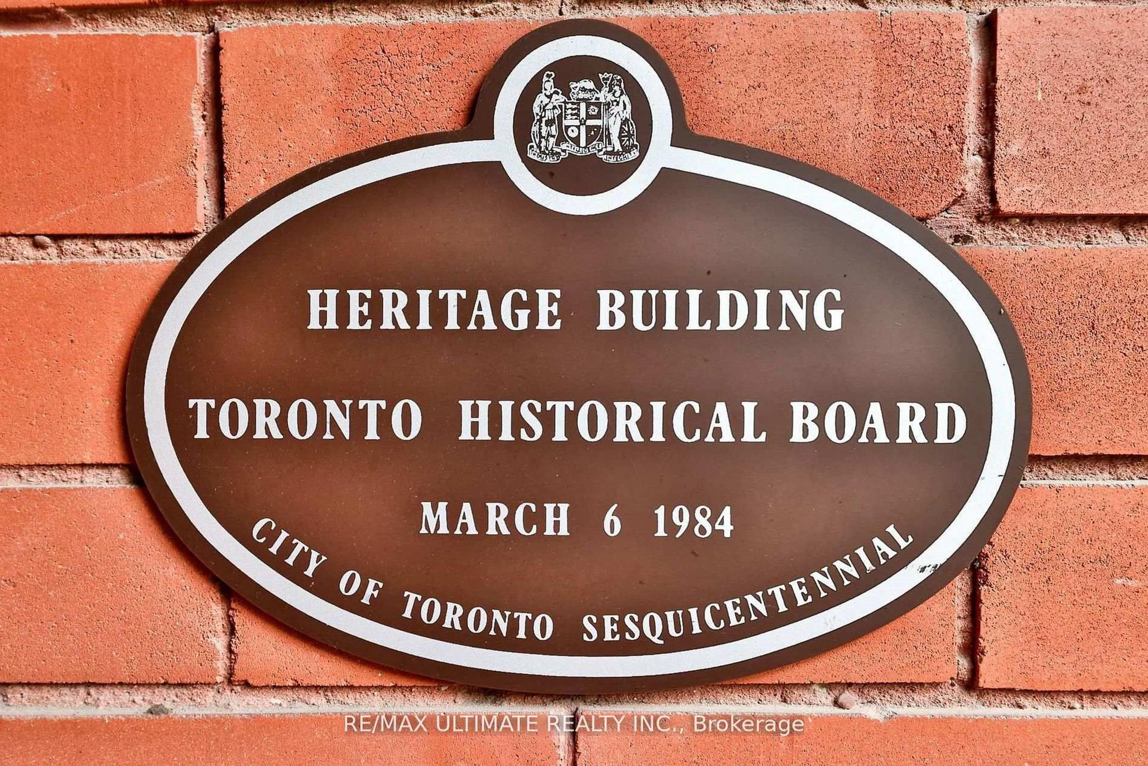 Unknown for 39 Macpherson Ave, Toronto Ontario M5R 1W7