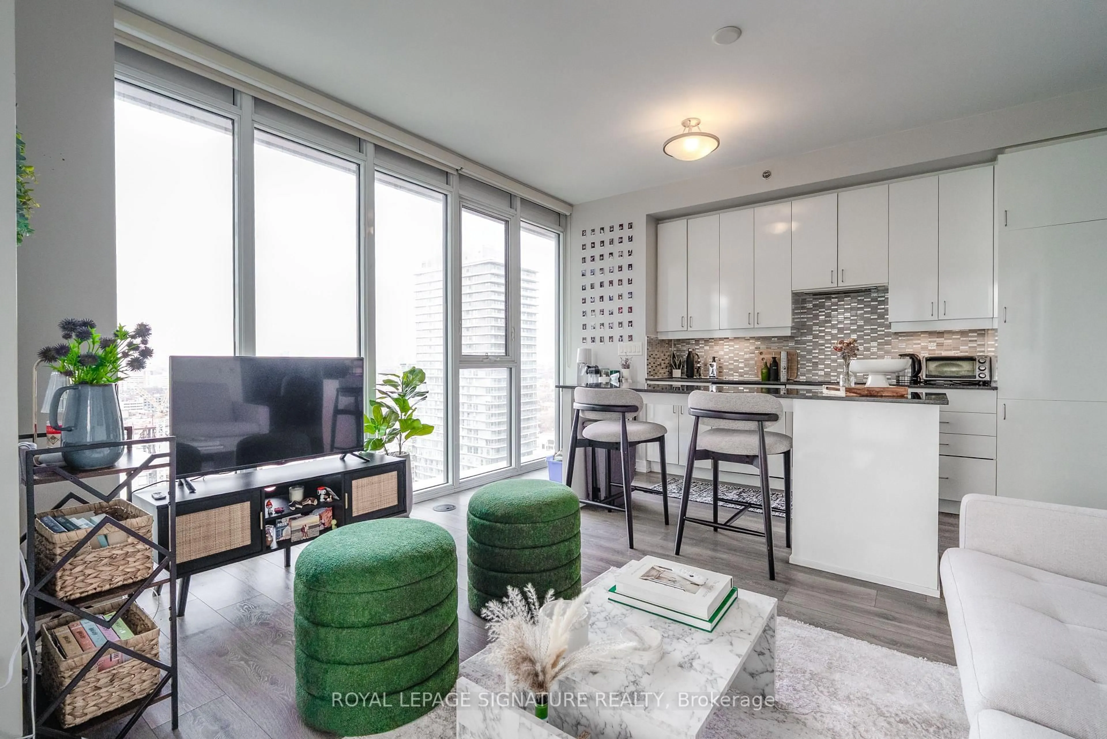 Open concept kitchen, unknown for 426 University Ave #2503, Toronto Ontario M5G 1S9