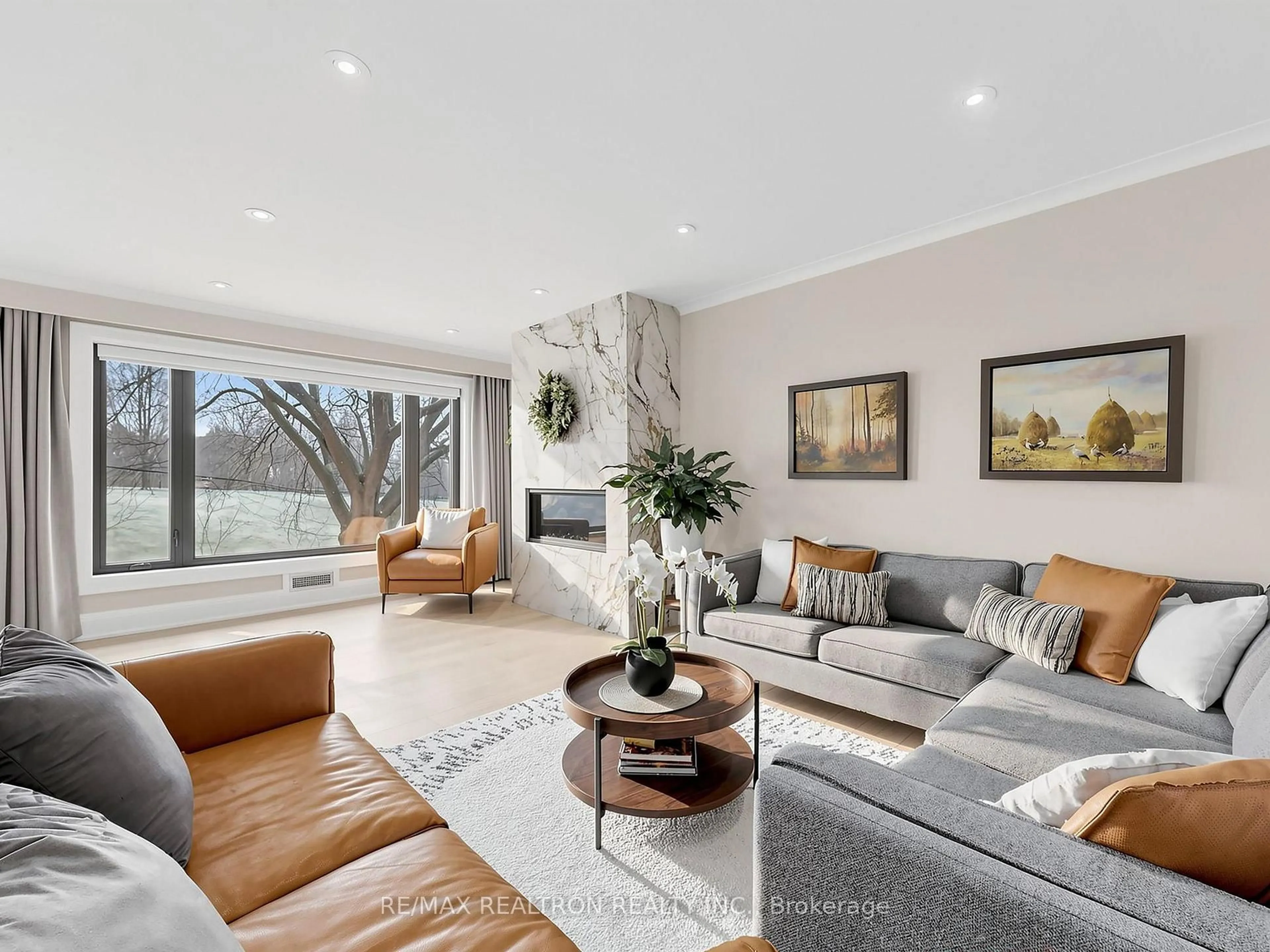 Living room with furniture, unknown for 49 Castlegrove Blvd, Toronto Ontario M3A 1K9