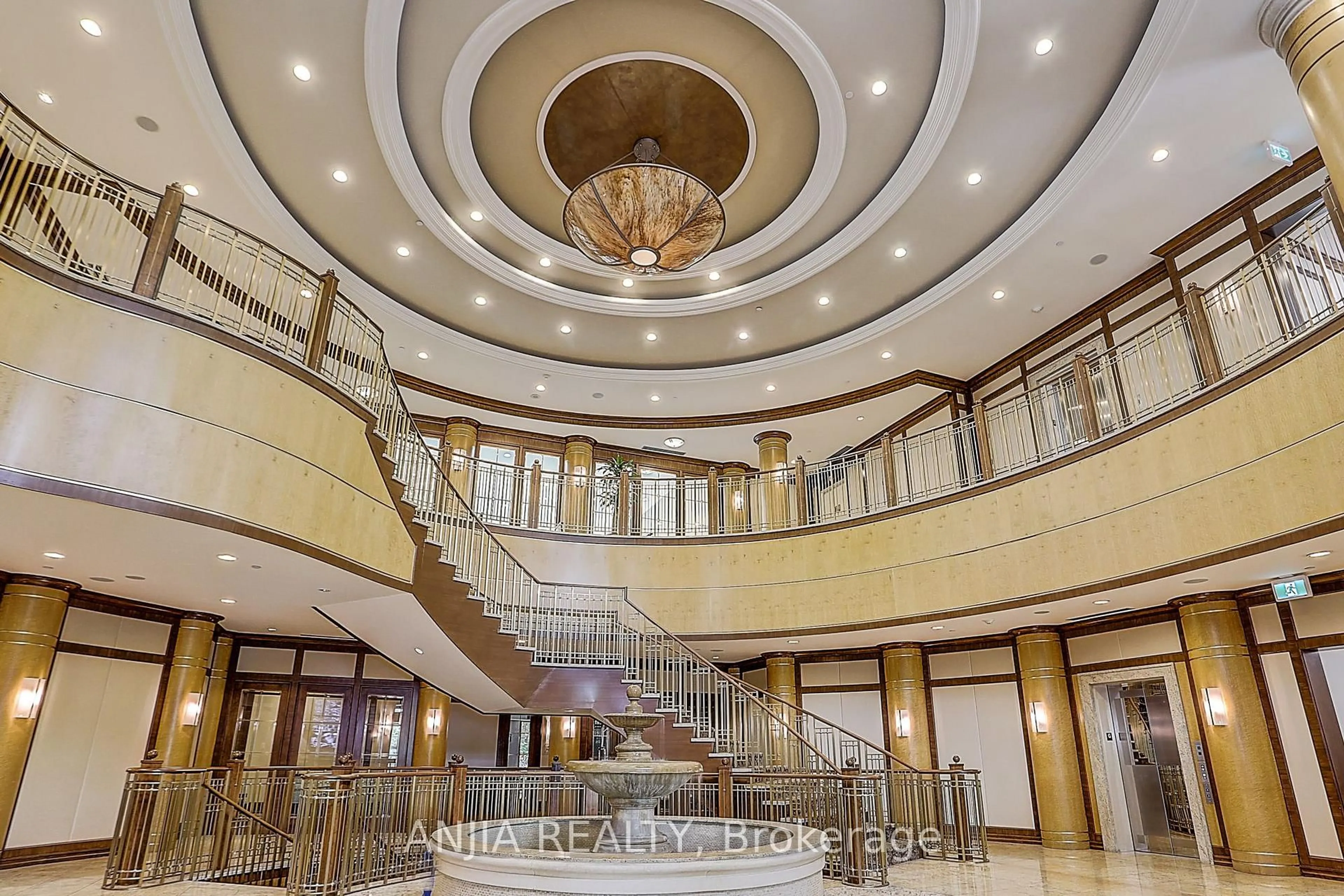 Indoor foyer for 80 Harrison Garden Blvd #2023, Toronto Ontario M2N 7E3