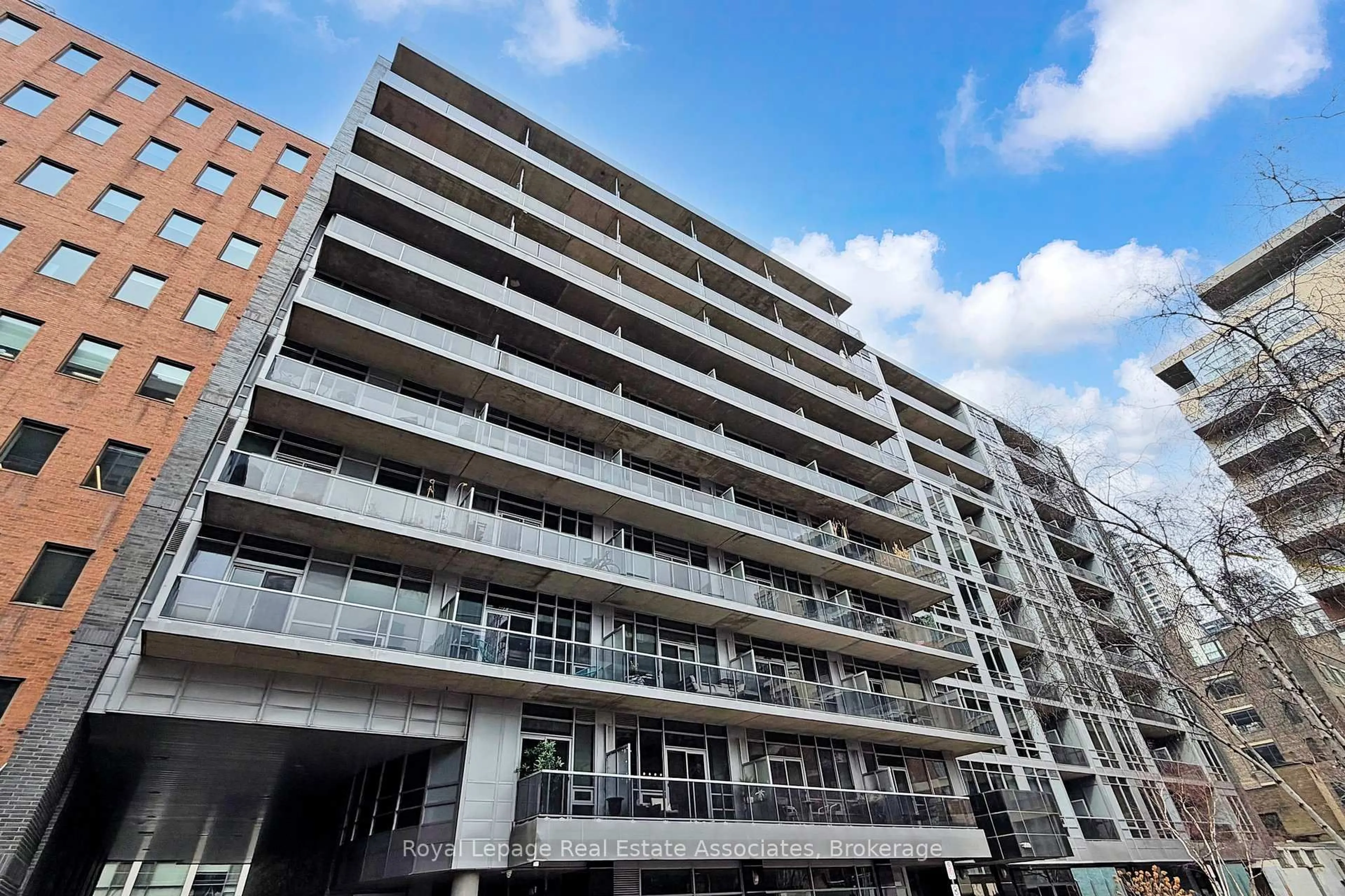 Unknown for 399 Adelaide St #814, Toronto Ontario M5V 1S1