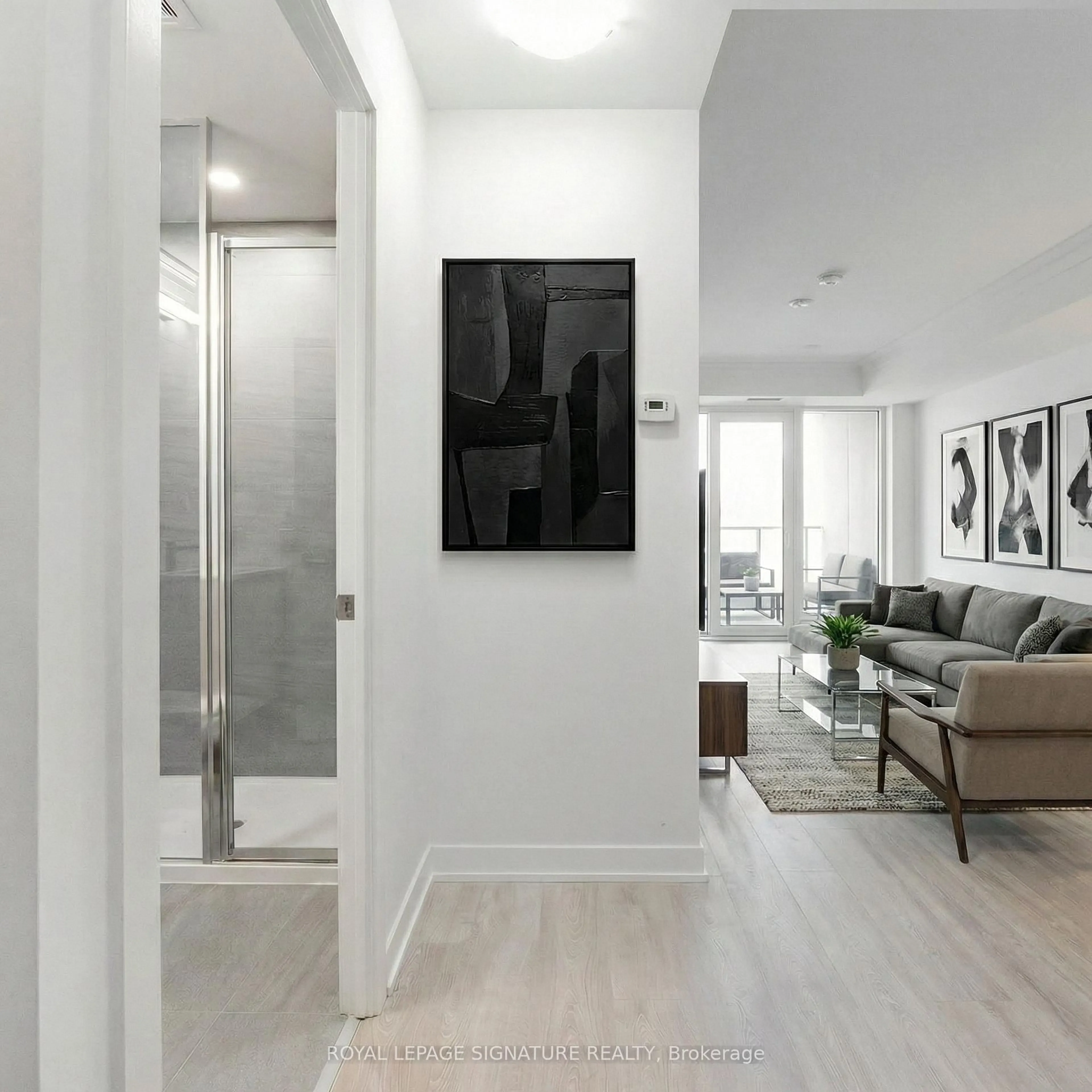 Indoor entryway for 1 Kyle Lowry Rd #309, Toronto Ontario M3C 0S6
