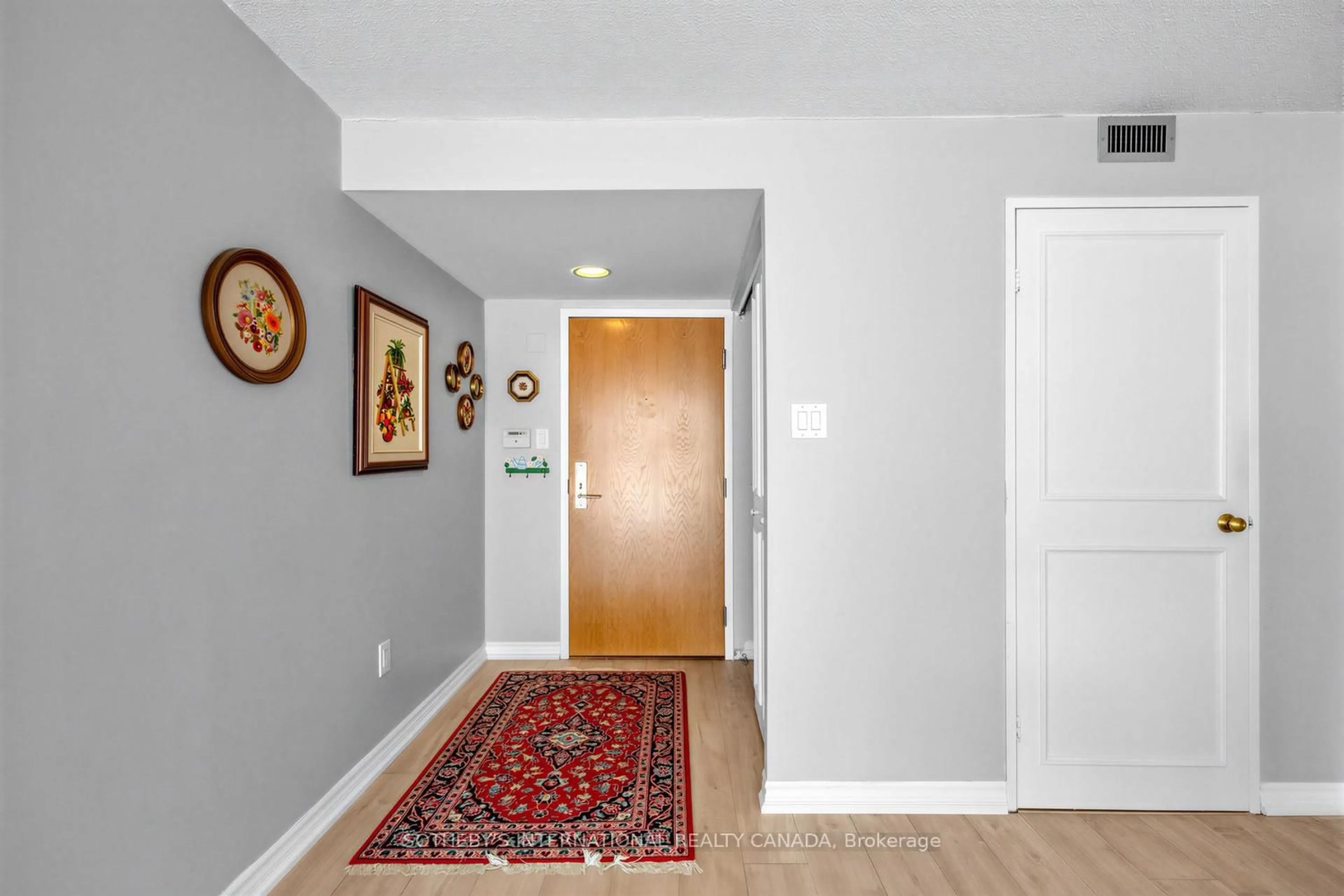 Indoor entryway for 35 Church St #202, Toronto Ontario M5E 1T3