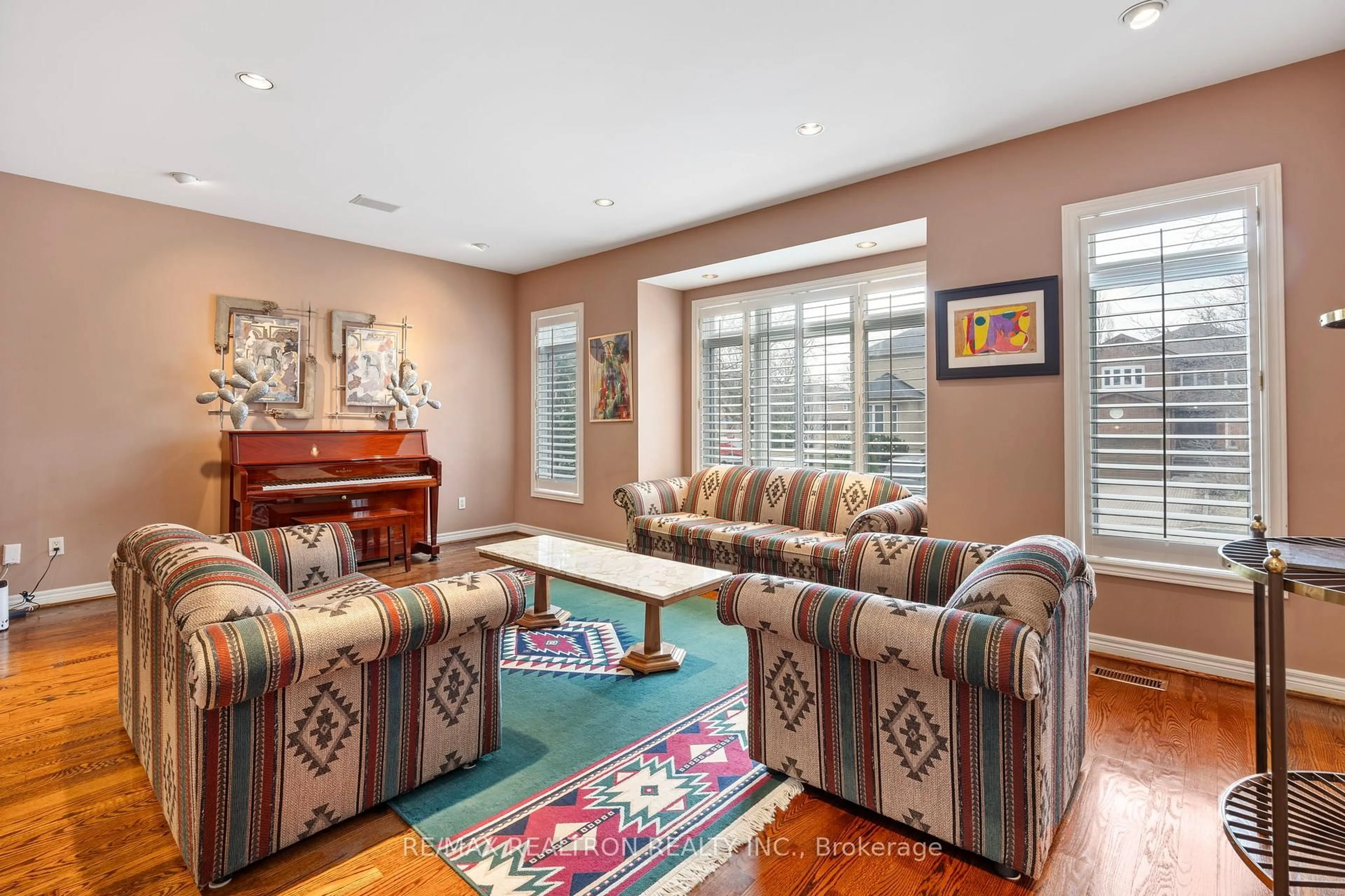 Living room with furniture, unknown for 110 Glen Park Ave, Toronto Ontario M6B 2C5