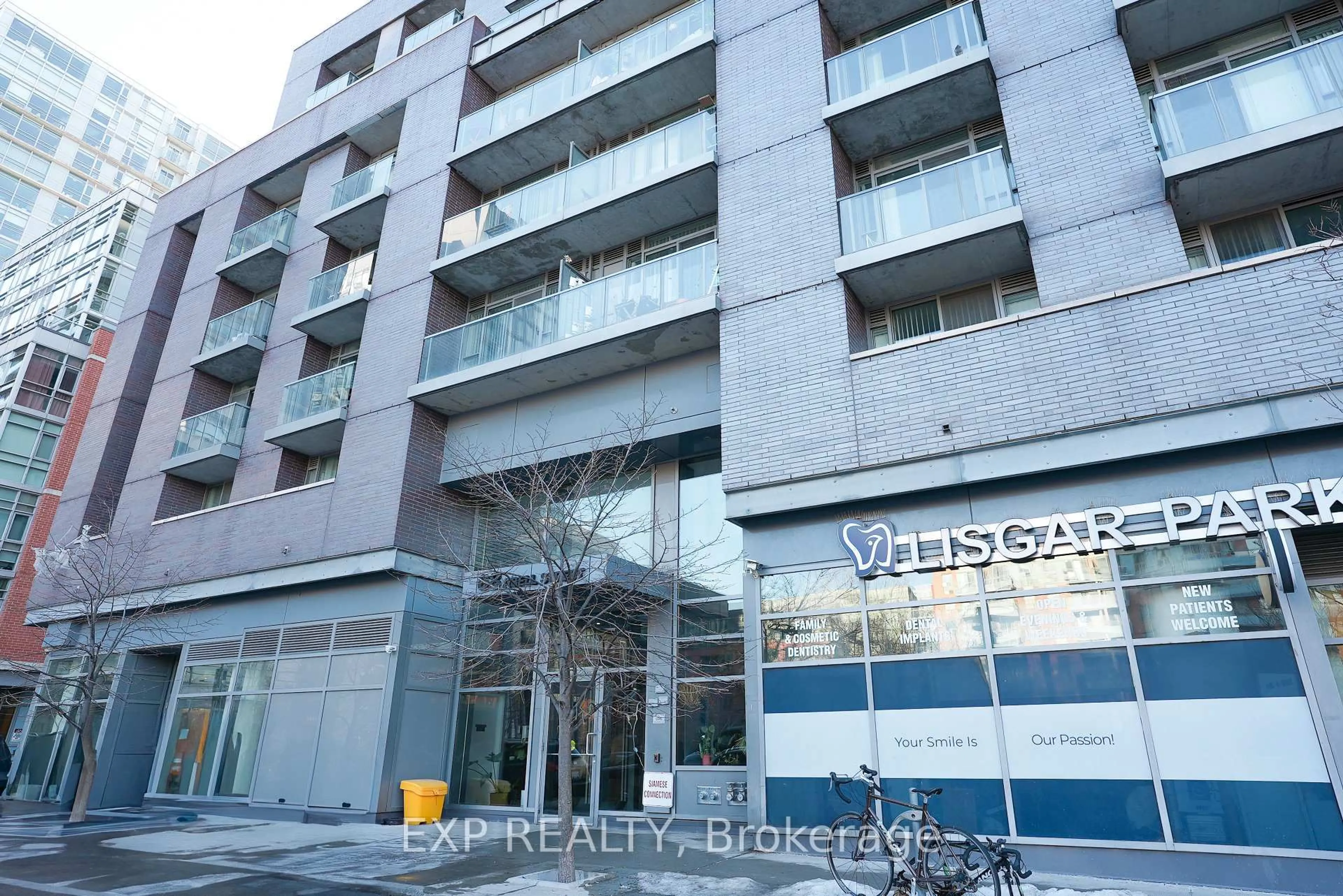 Indoor foyer for 68 Abell St #938, Toronto Ontario M6J 0B1