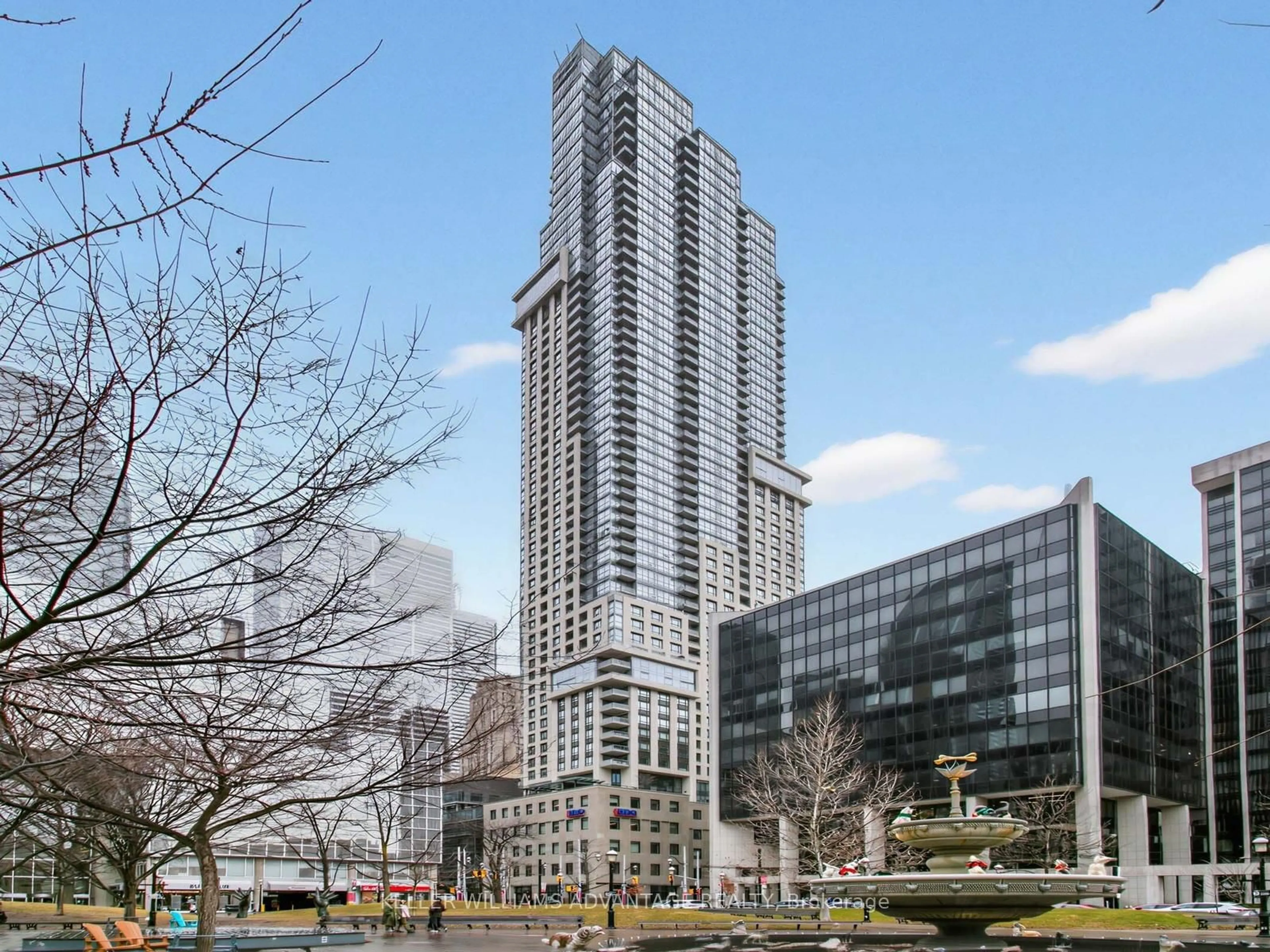 Indoor foyer for 88 Scott St #709, Toronto Ontario M5E 0A9