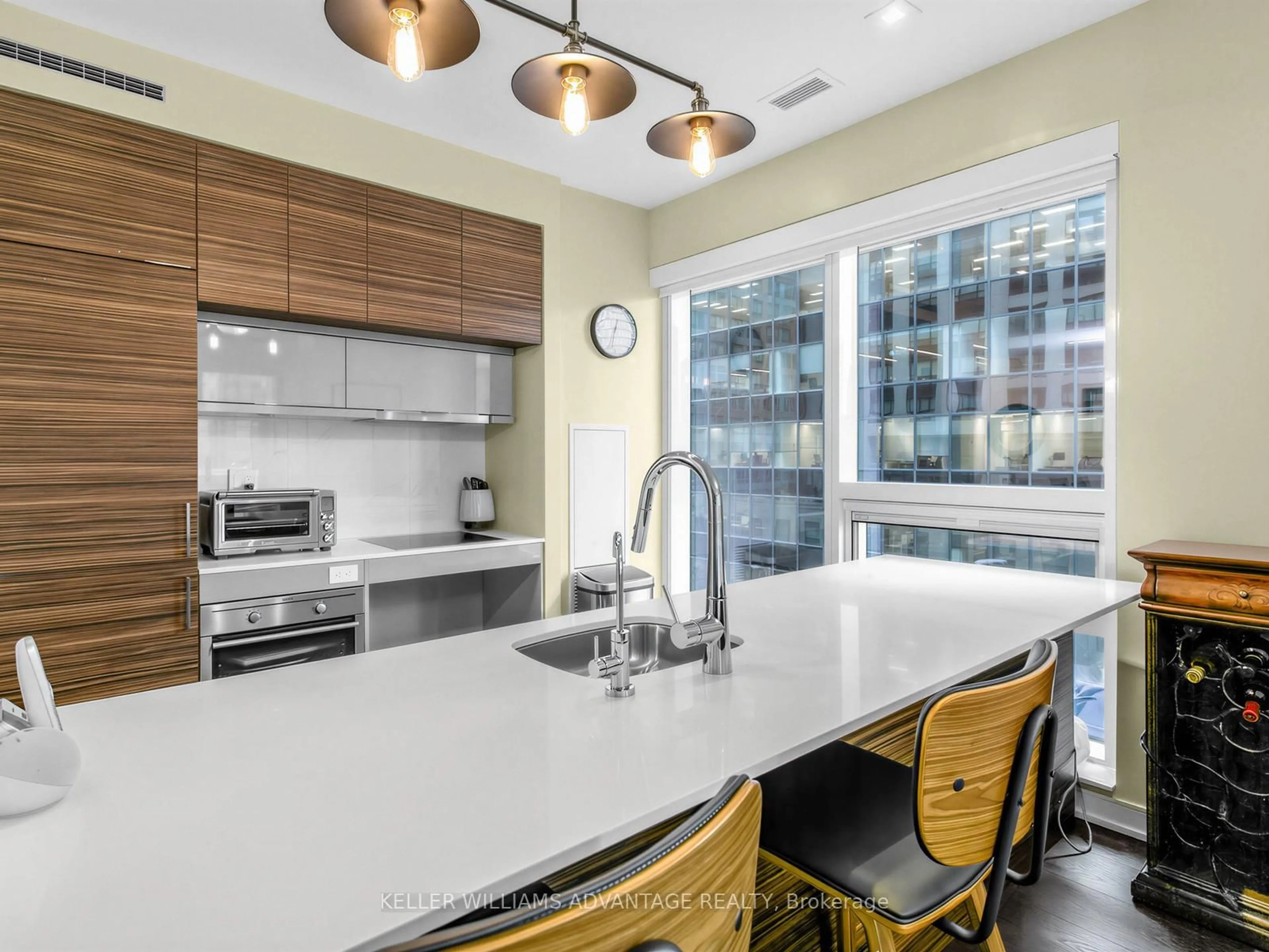 Contemporary kitchen, ceramic/tile floor for 88 Scott St #709, Toronto Ontario M5E 0A9
